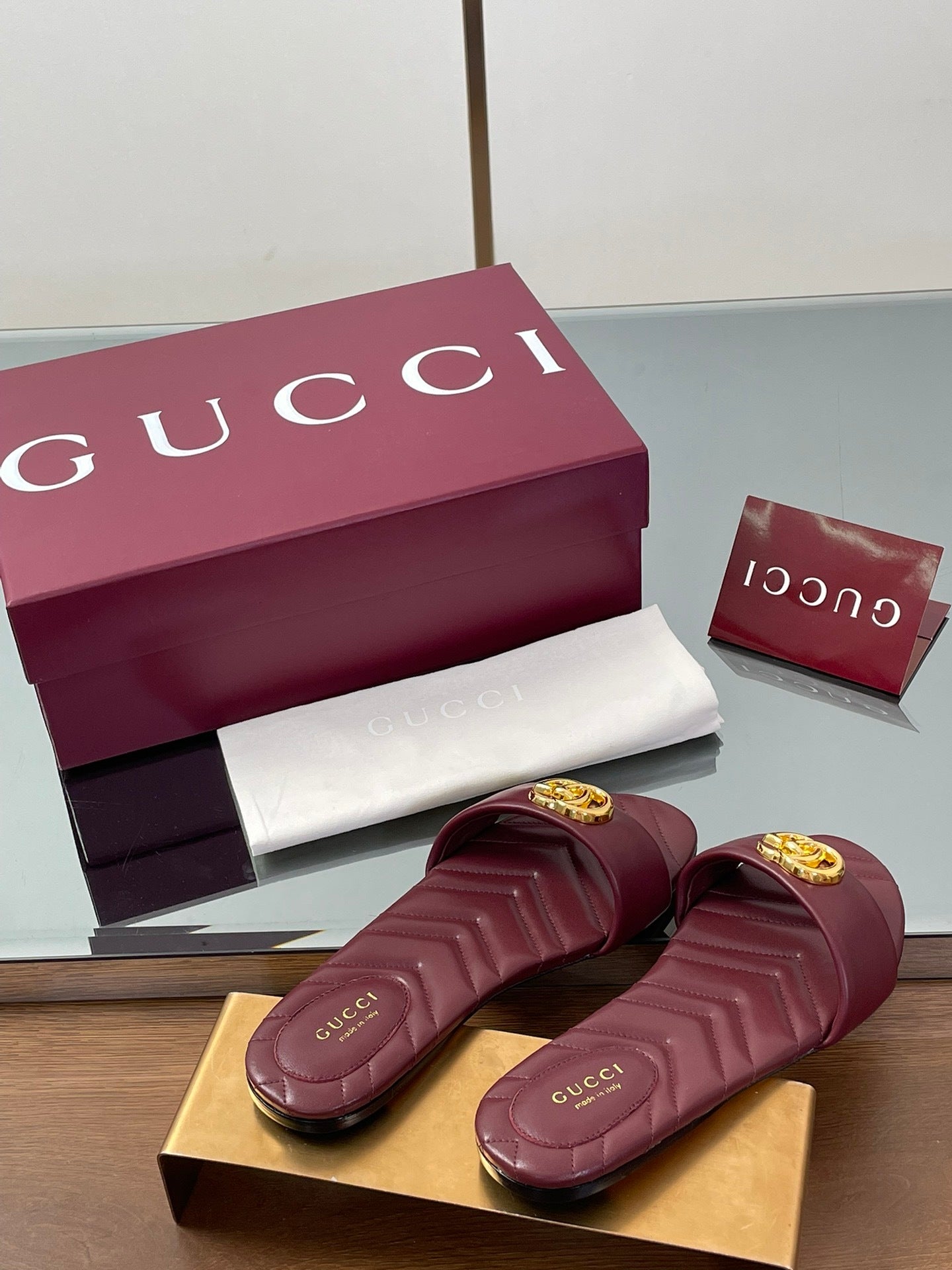 BURGUNDY QUILTED SLIDE SANDALS