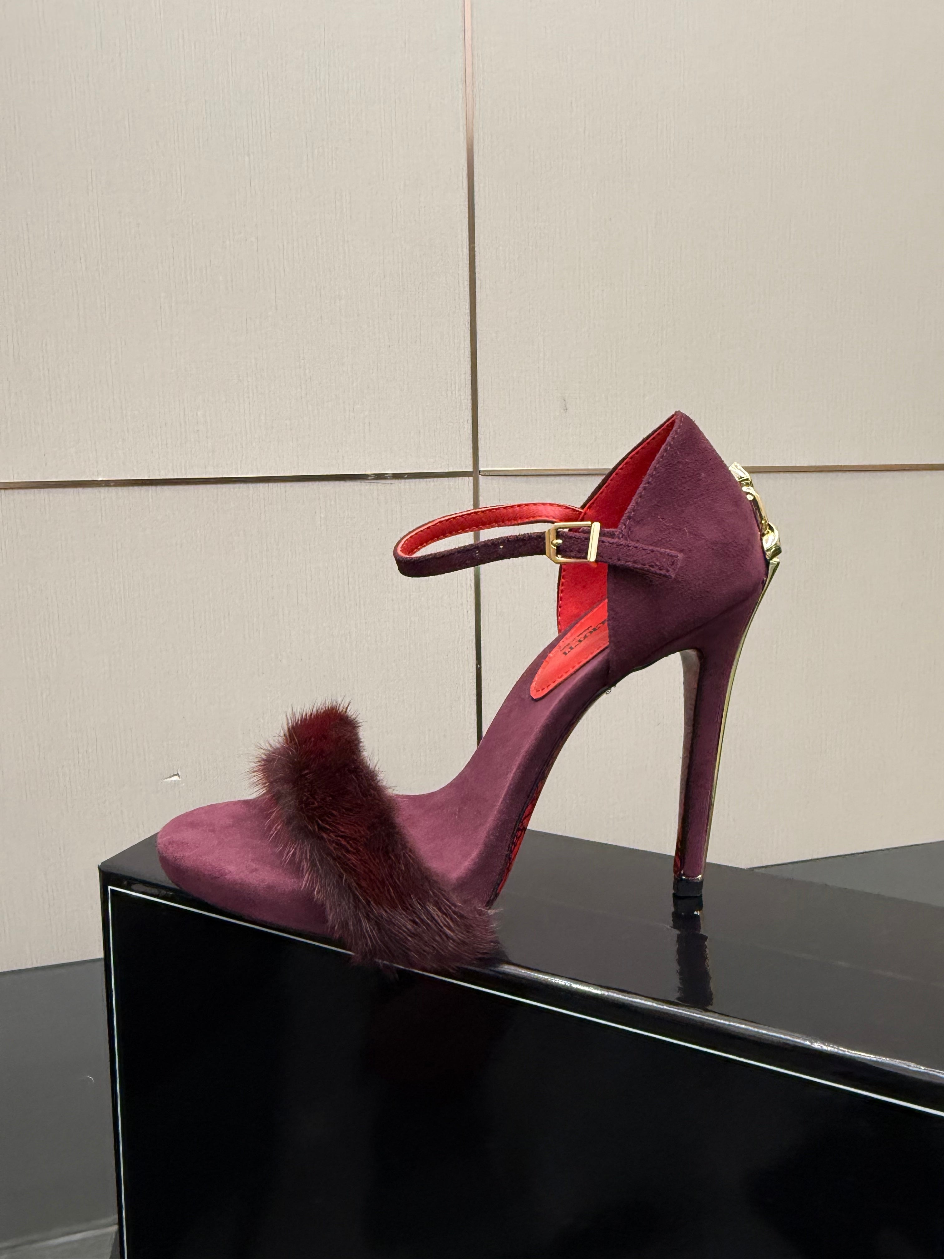 SUEDE FUR-TRIM STILETTO SANDALS – PLUM WINE EDITION