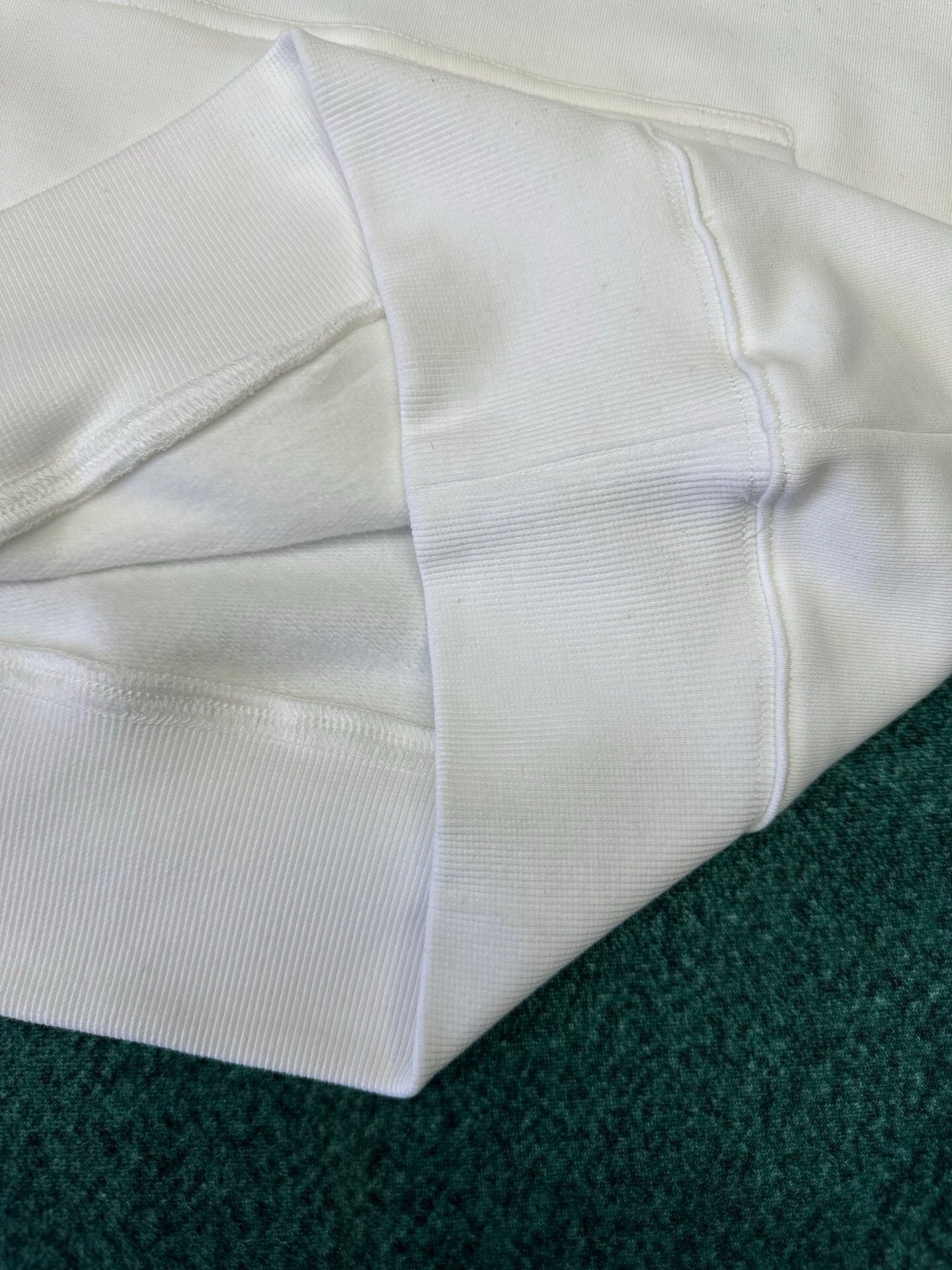 MINIMAL EMBROIDERED HOODIE