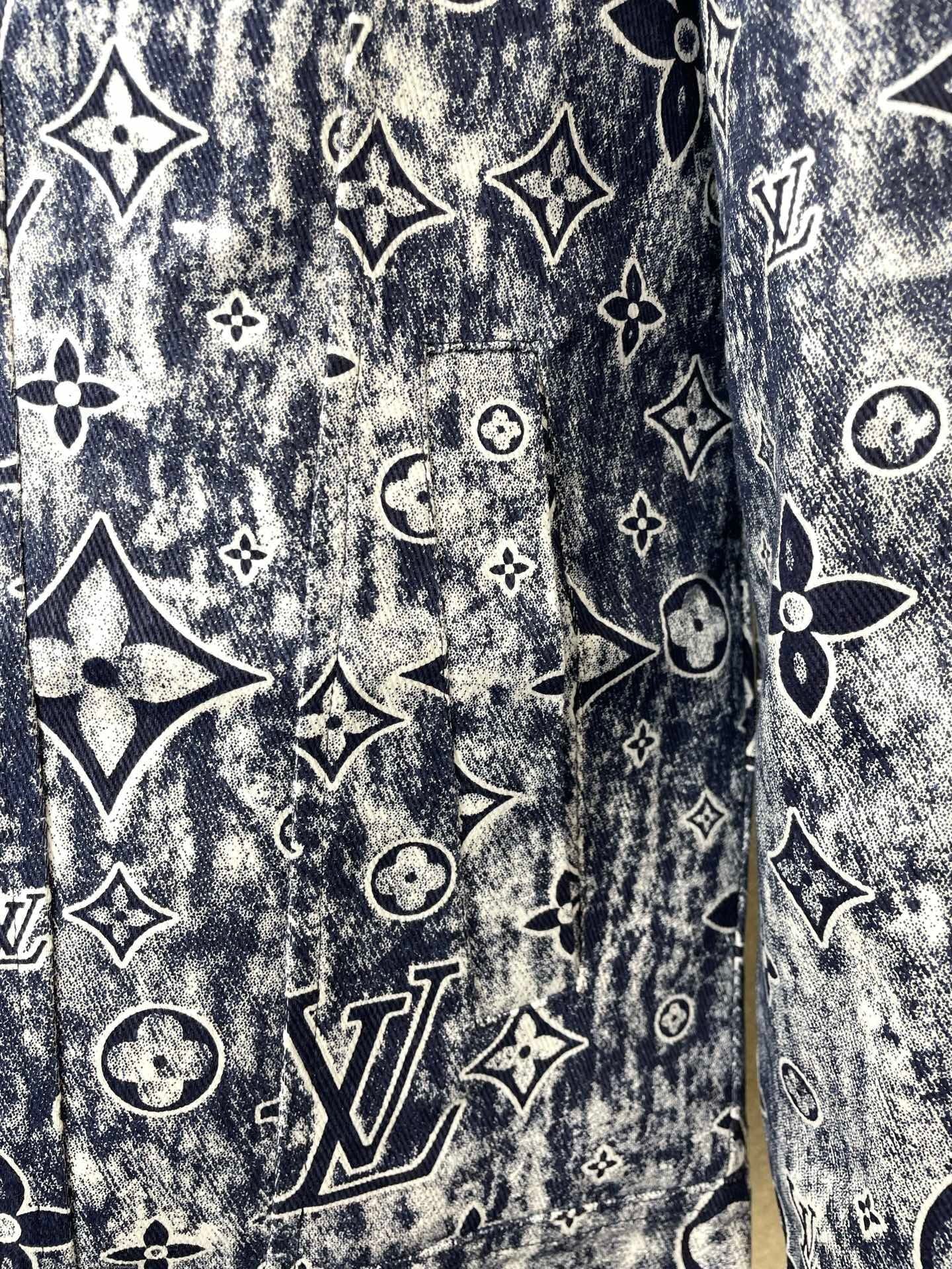 ALL-OVER JACQUARD ZIP-UP DENIM JACKET