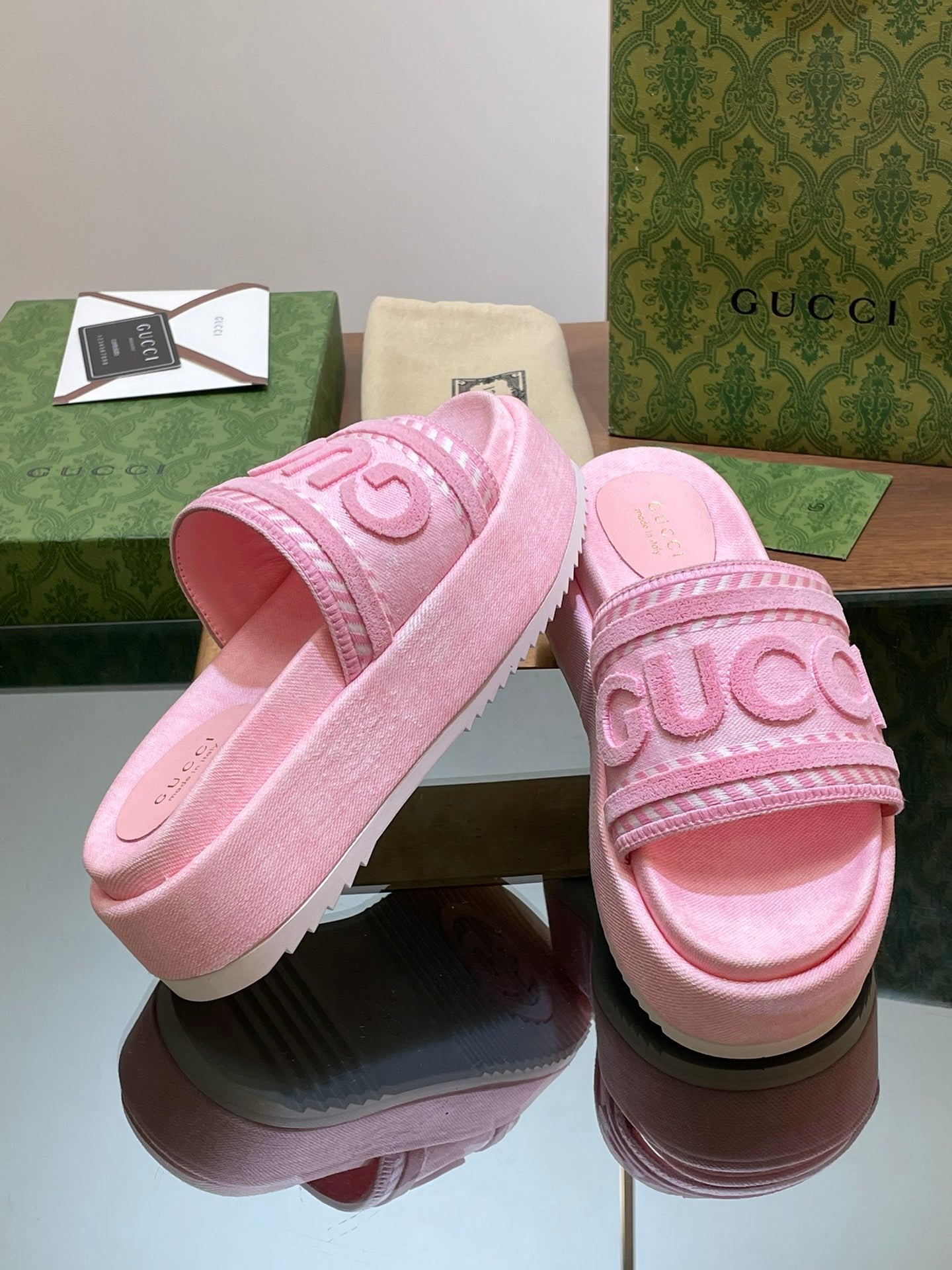 PINK LOGO PLATFORM SLIDE SANDALS
