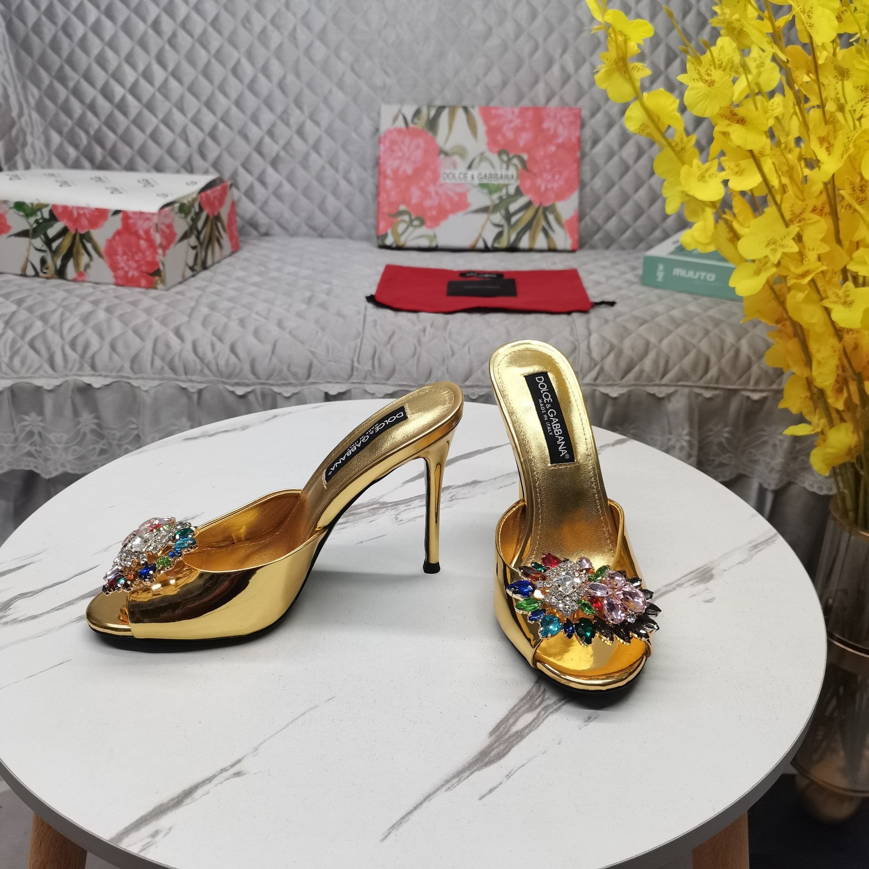 GOLD METALLIC MULE HEEL SANDALS WITH MULTICOLOR CRYSTAL EMBELLISHMENT