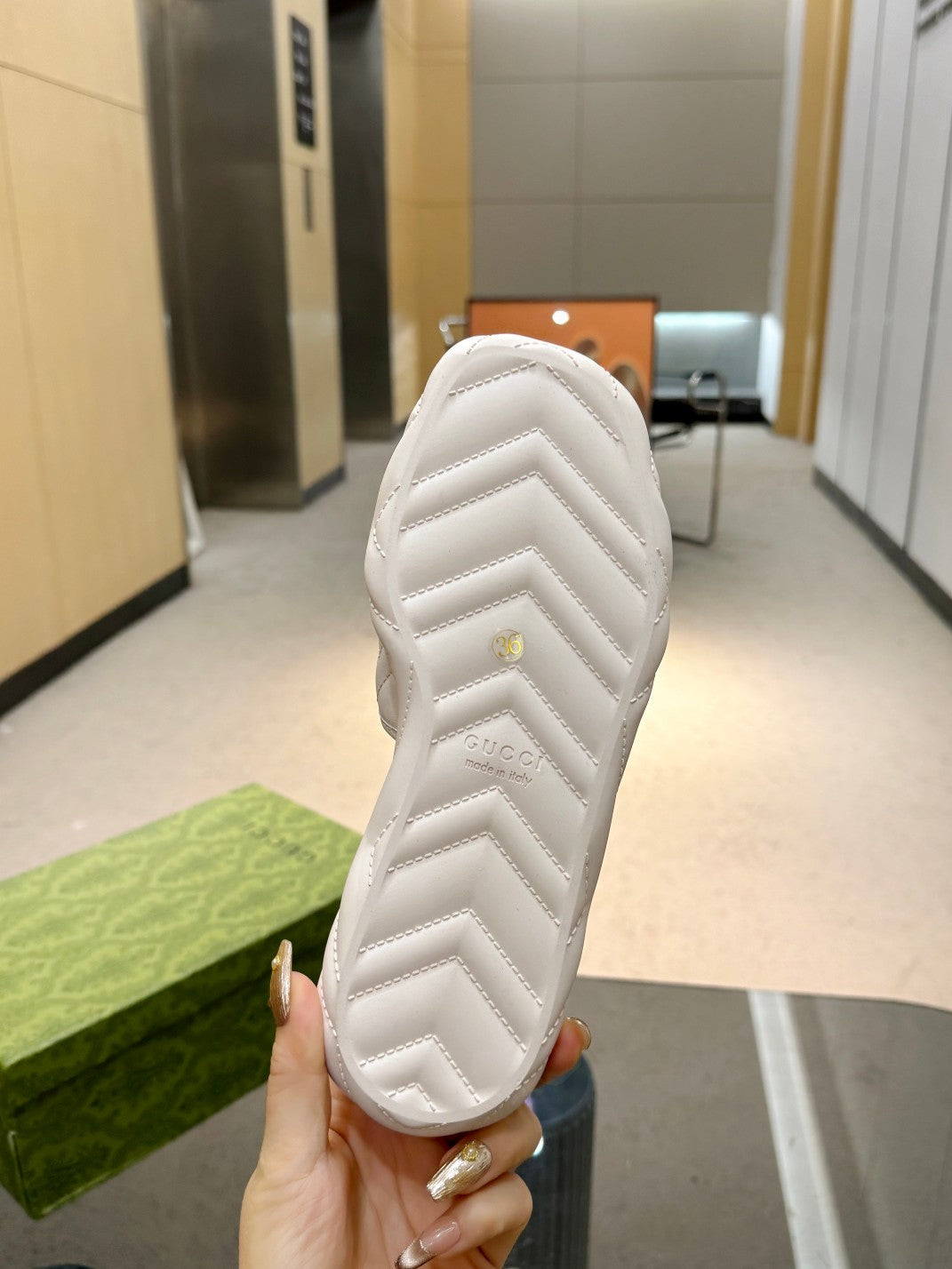 IVORY QUILTED LOGO SLIDE SANDALS