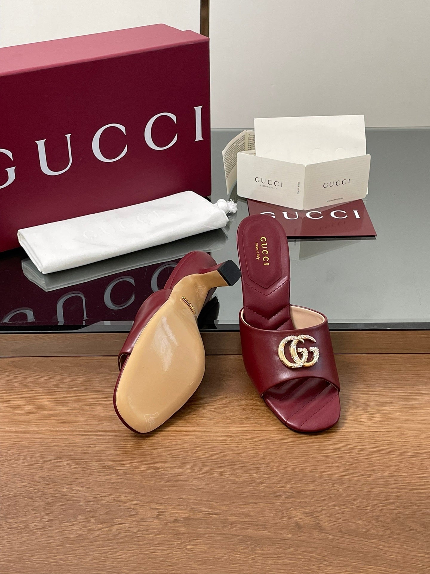 BURGUNDY BLOCK HEEL SLIDES