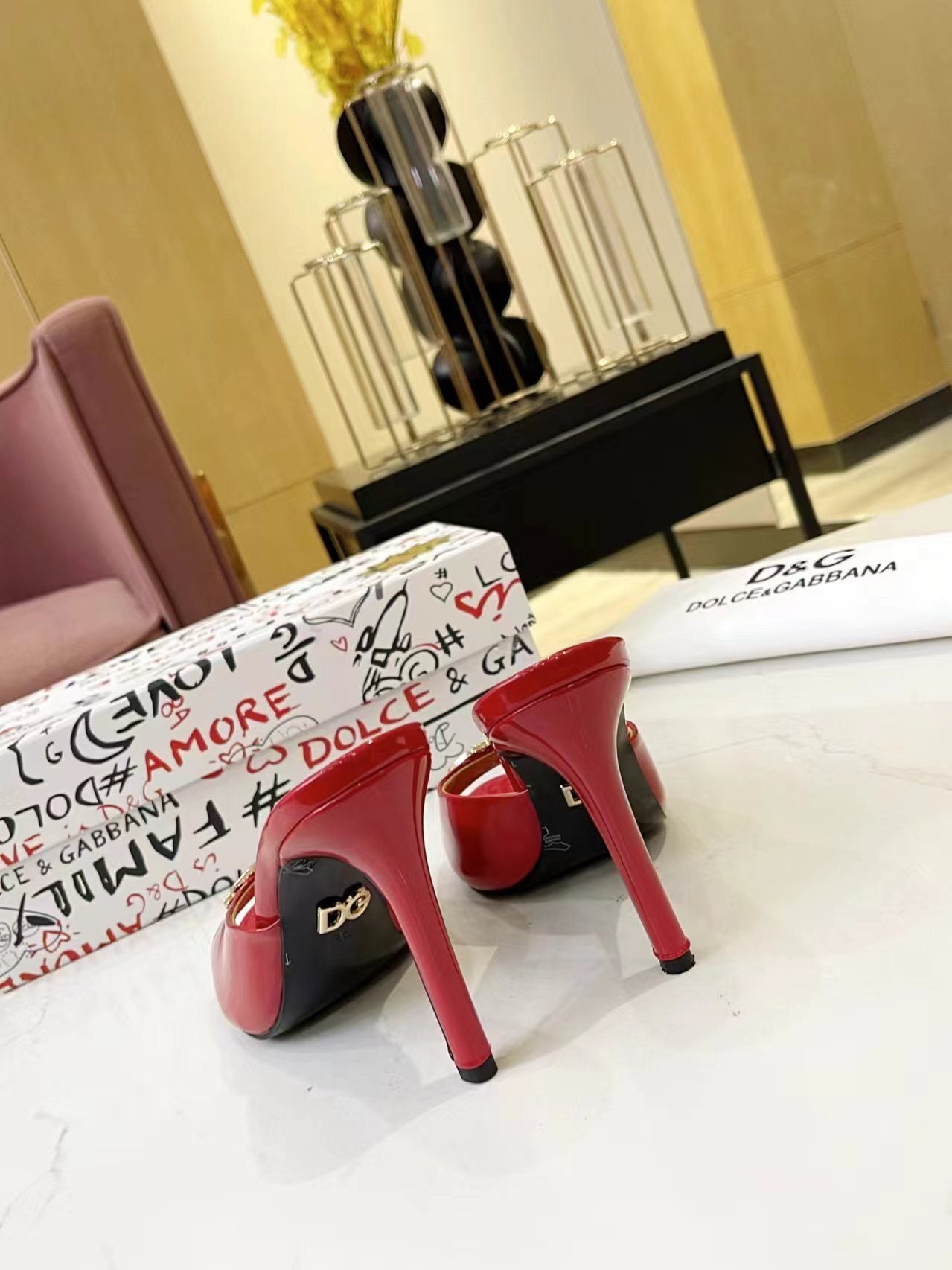 LOGO PATENT MULE HEELS – RED STATEMENT