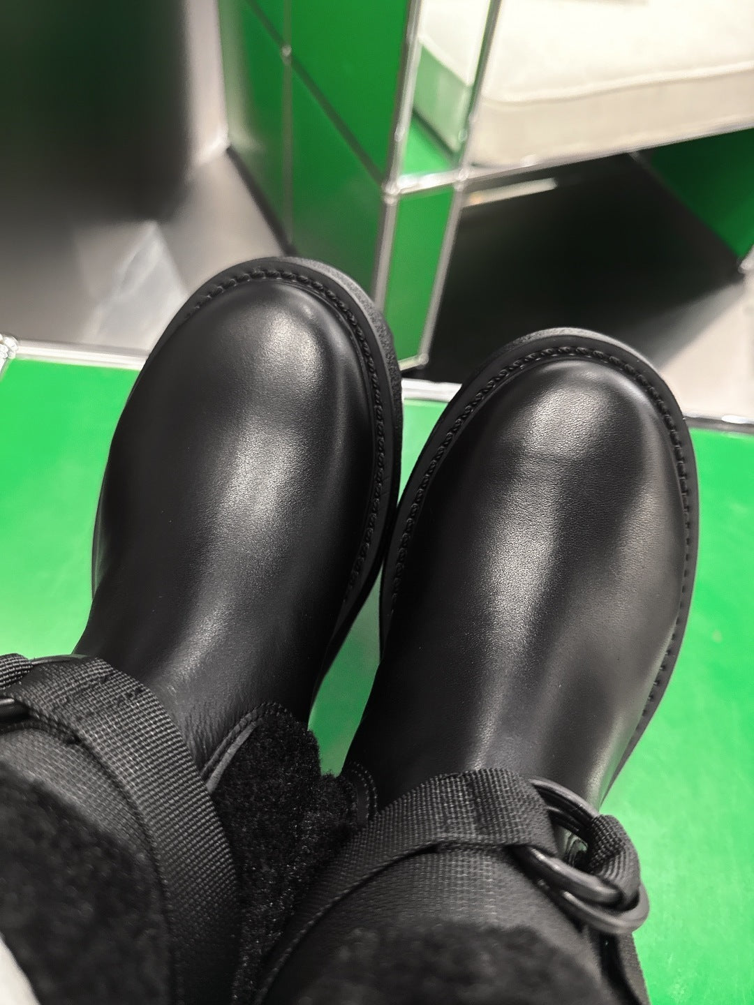 BLACK LEATHER BOOTS WITH FLEECE CUFF AND CHUNKY SOLE