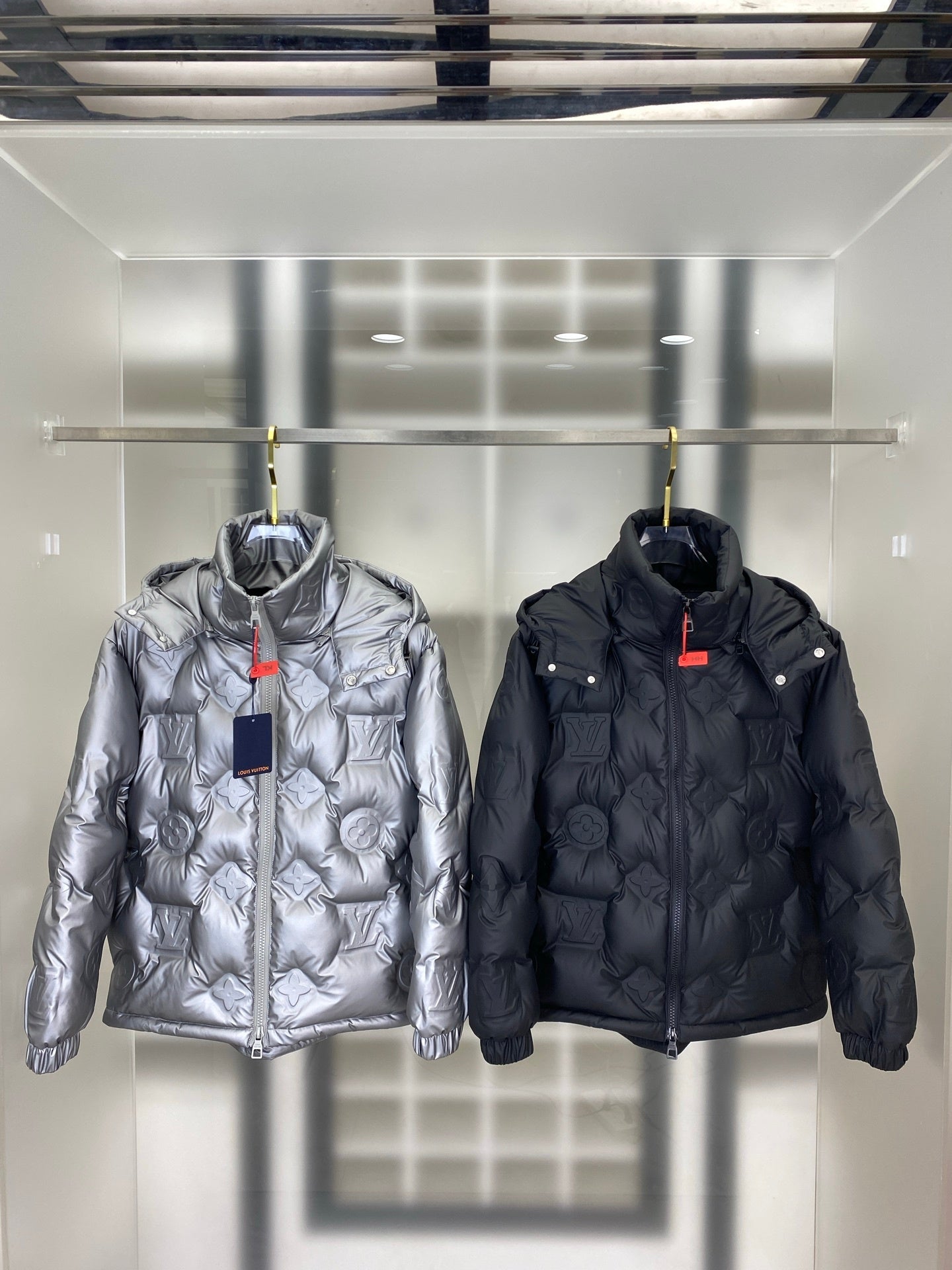 EMBOSSED PUFFER JACKET