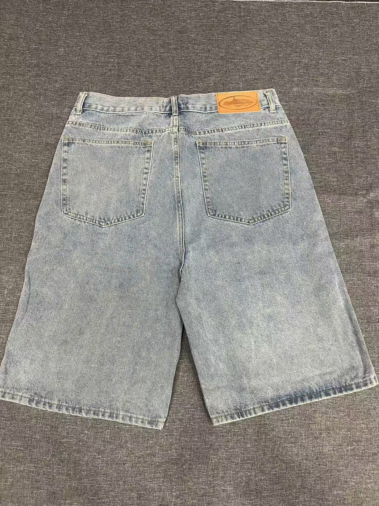 GRAPHIC DENIM SHORTS