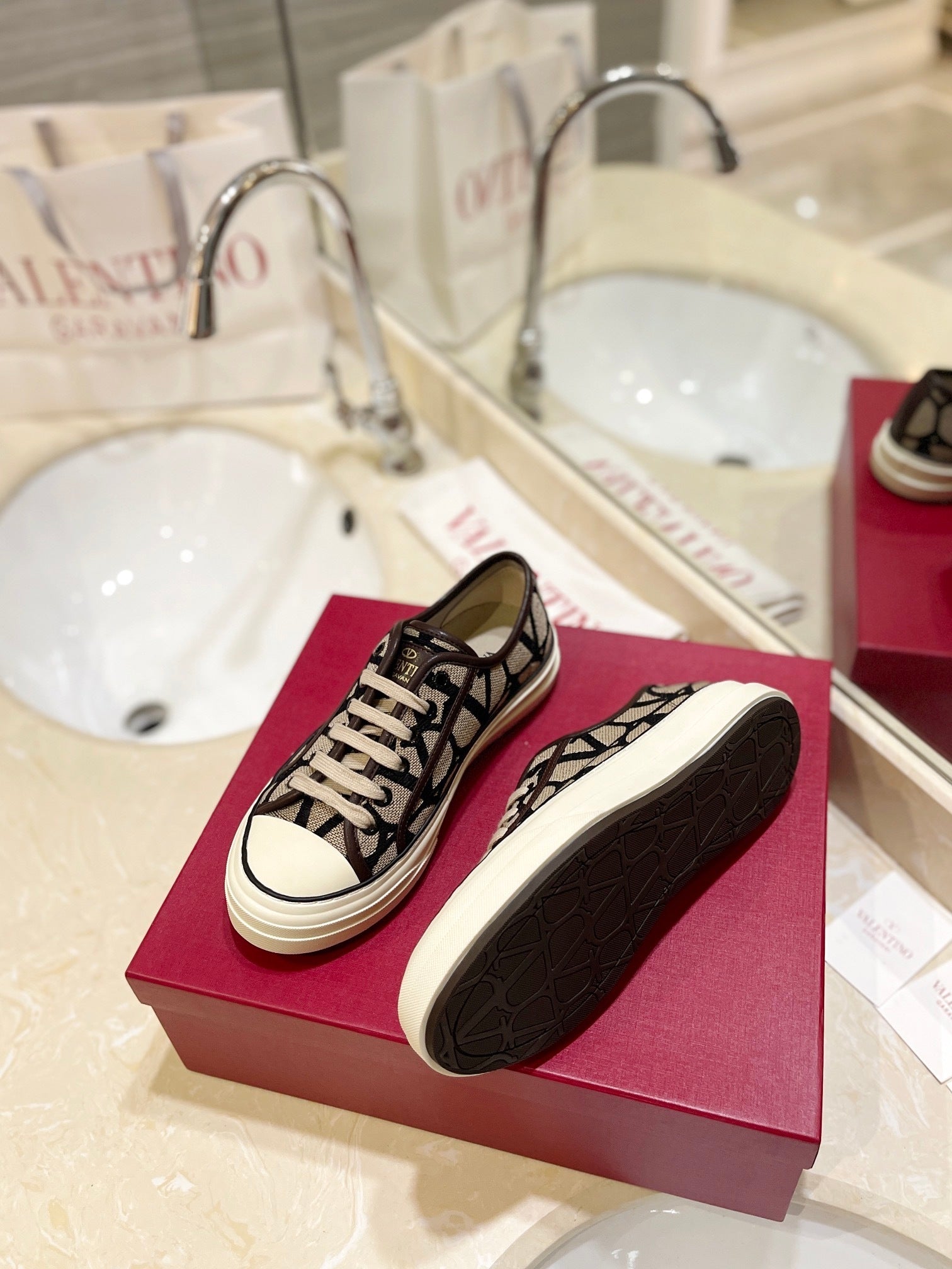 BROWN MONOGRAM LOW-TOP SNEAKERS