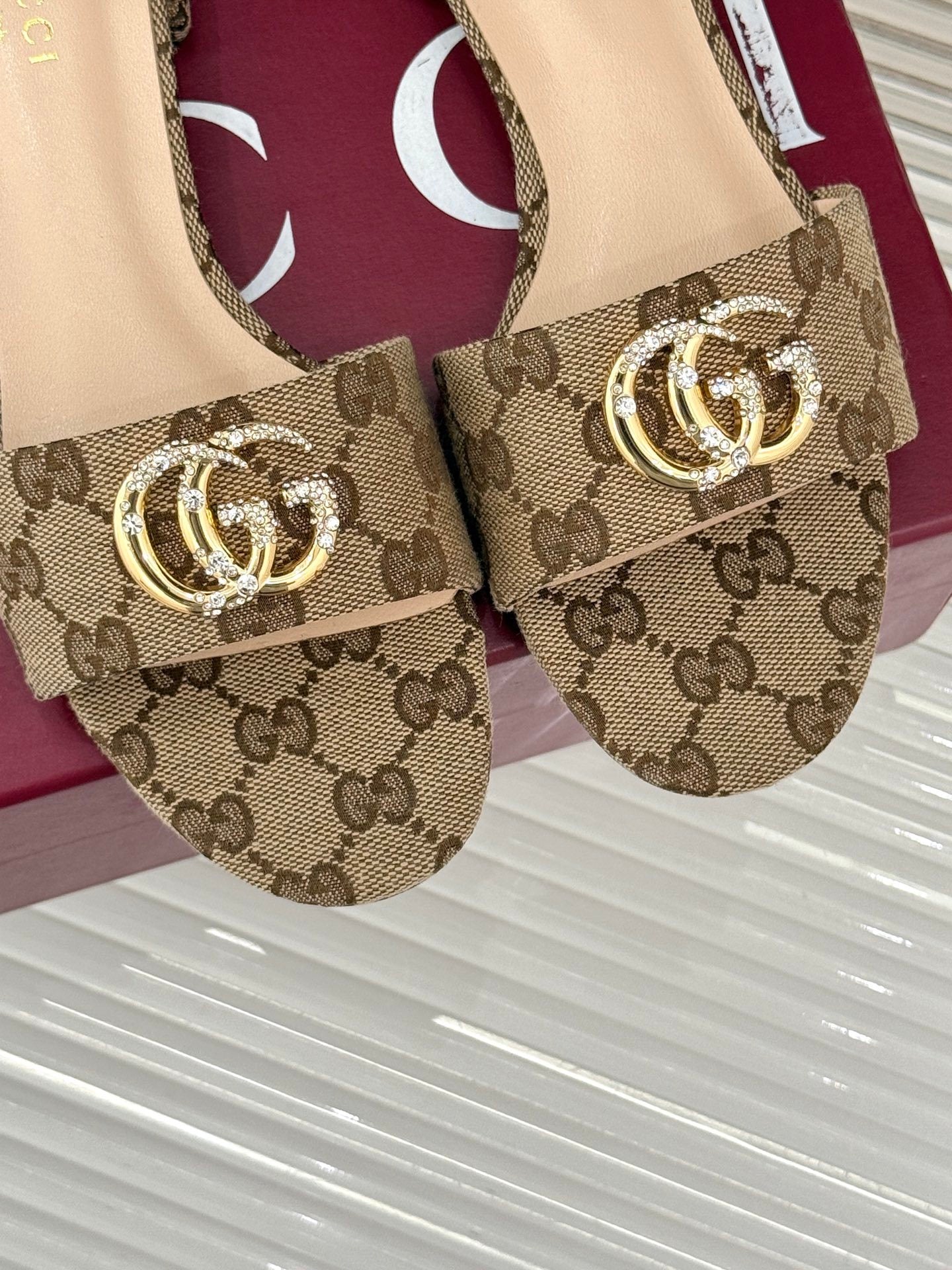 BEIGE MONOGRAM LOW HEEL SLIDES