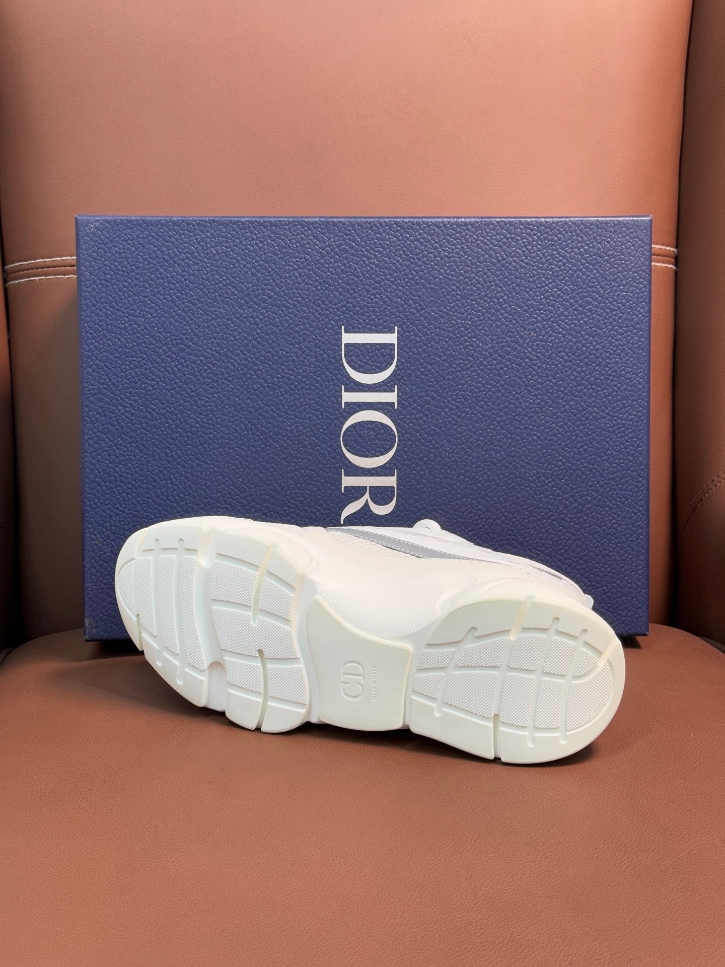 WHITE & SILVER CHUNKY DESIGNER SNEAKERS