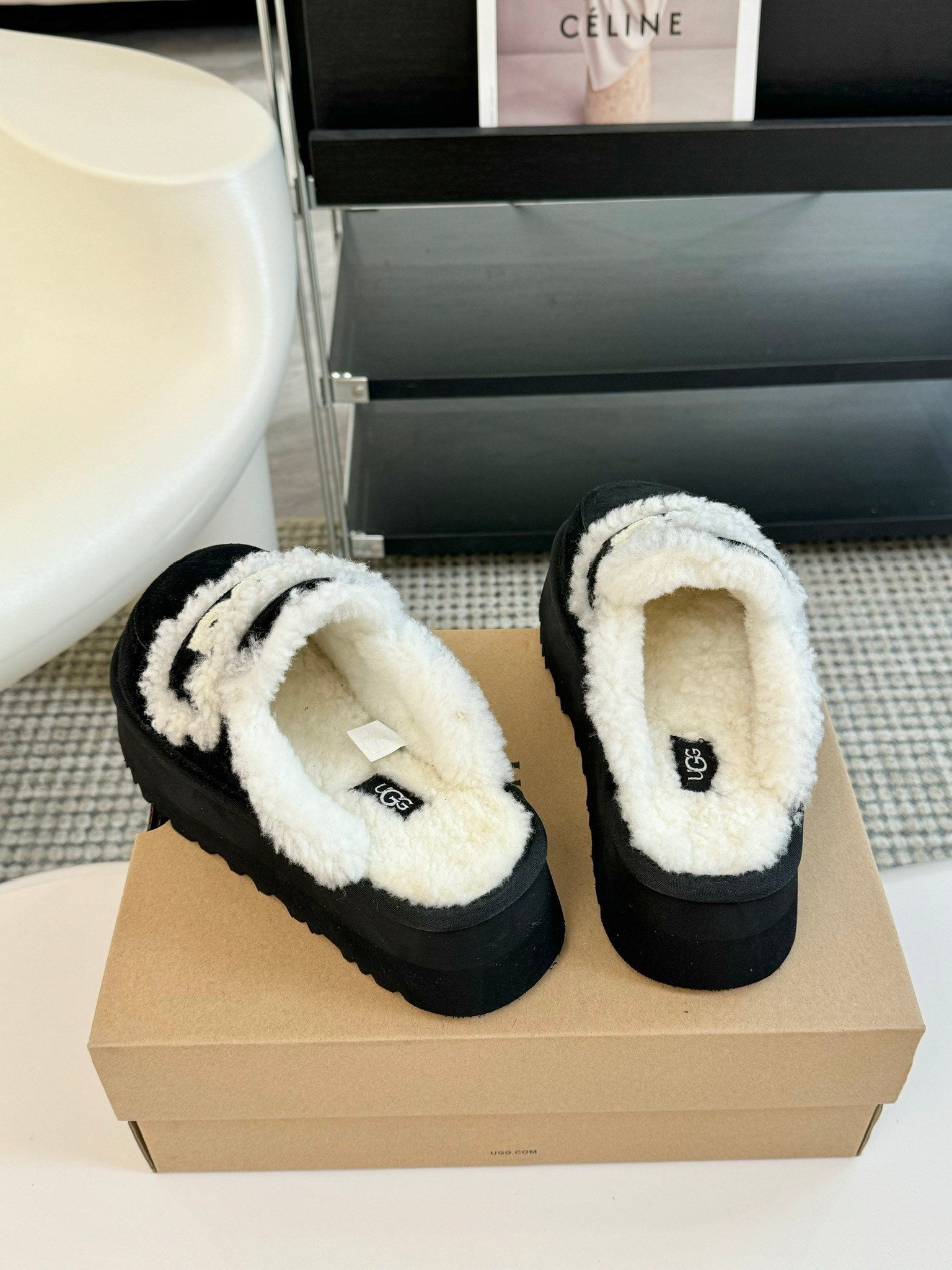 PLATFORM SLIPPERS WITH SHEARLING