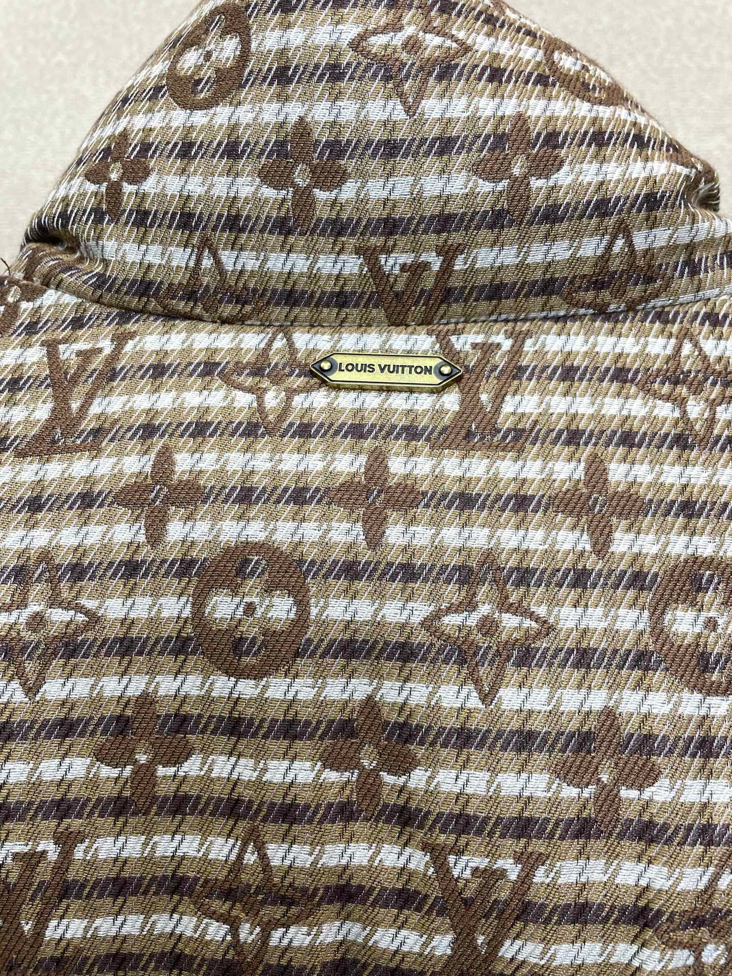 PADDED STAND-COLLAR JACKET