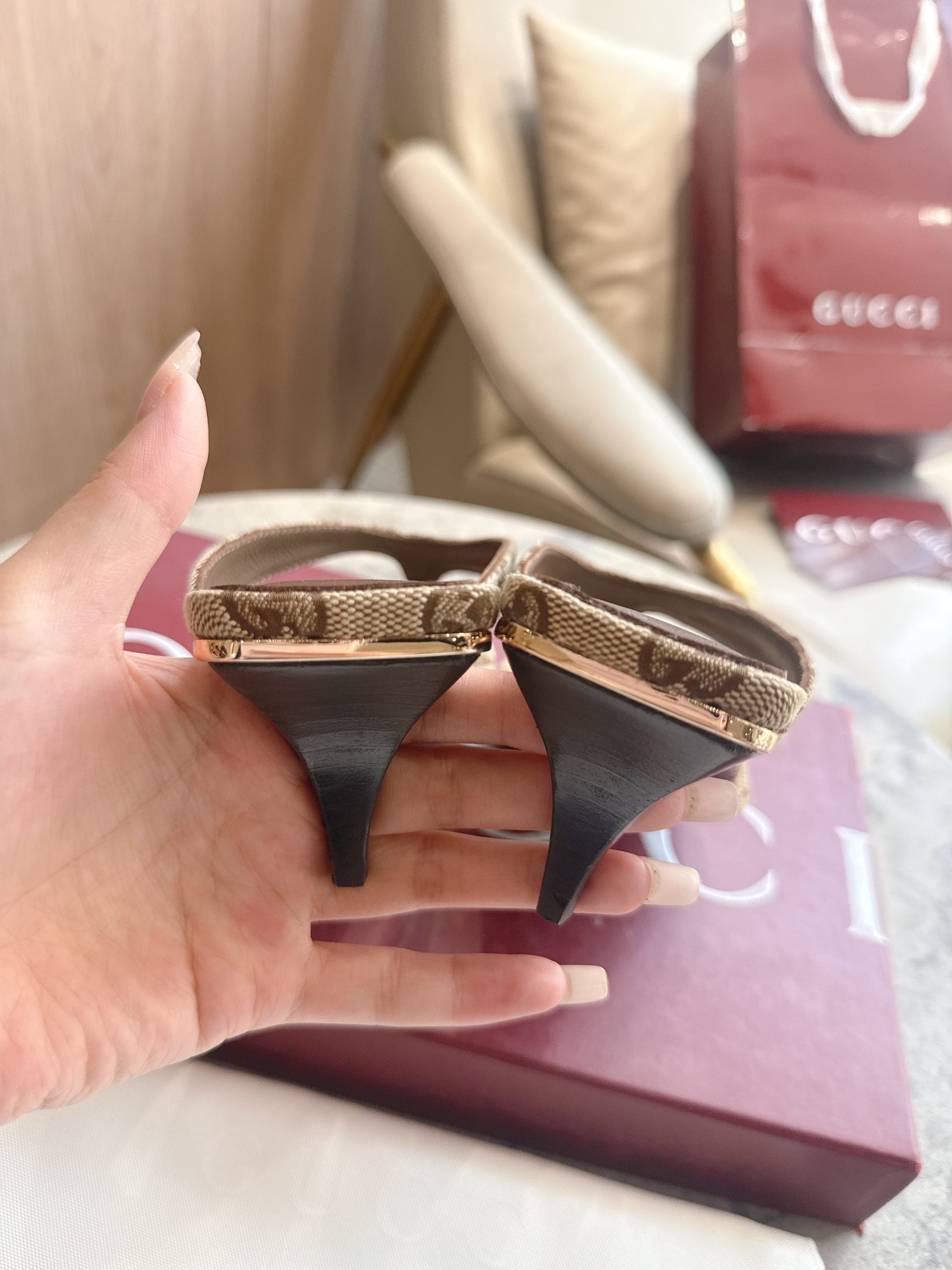 BEIGE MONOGRAM HEELED THONG SANDALS