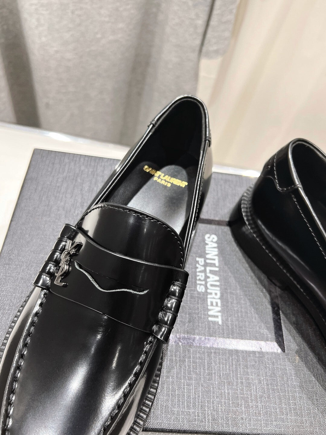 CLASSIC LEATHER PENNY LOAFERS