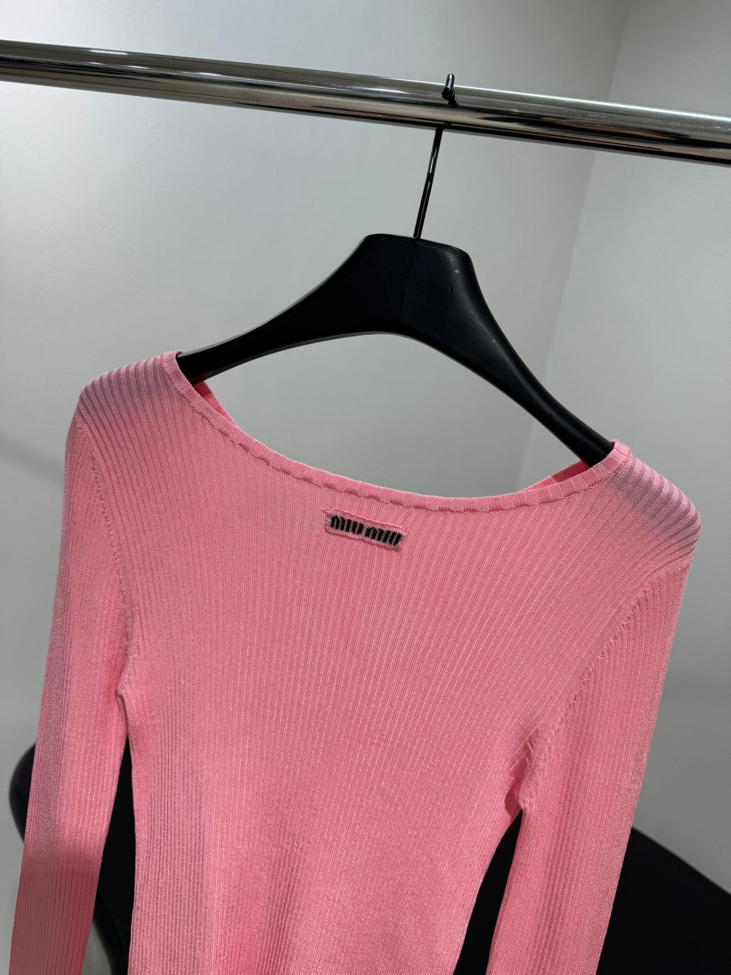 RIBBED LONG SLEEVE TOP