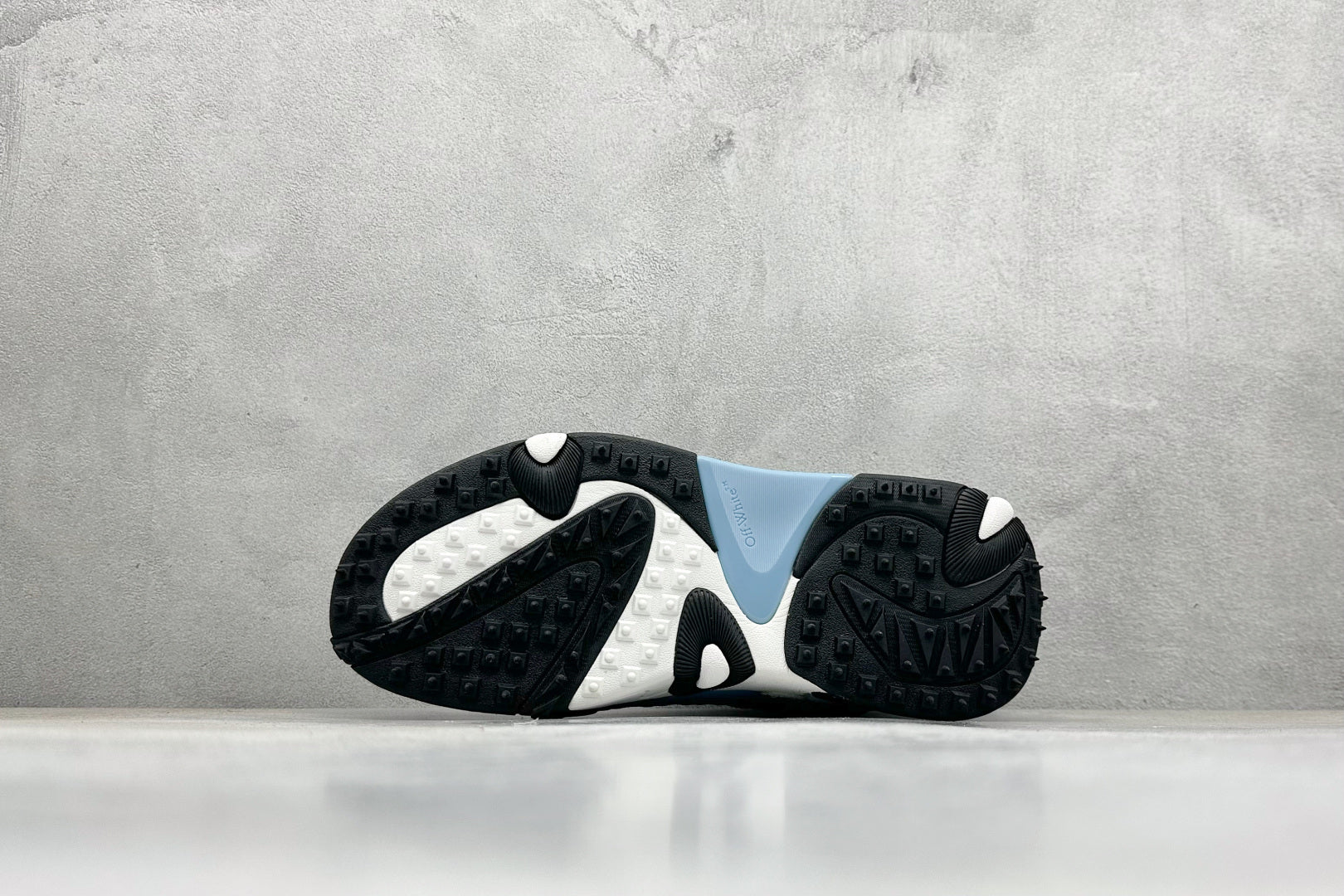 UNISEX FUTURISTIC CHUNKY RUNNING SNEAKERS