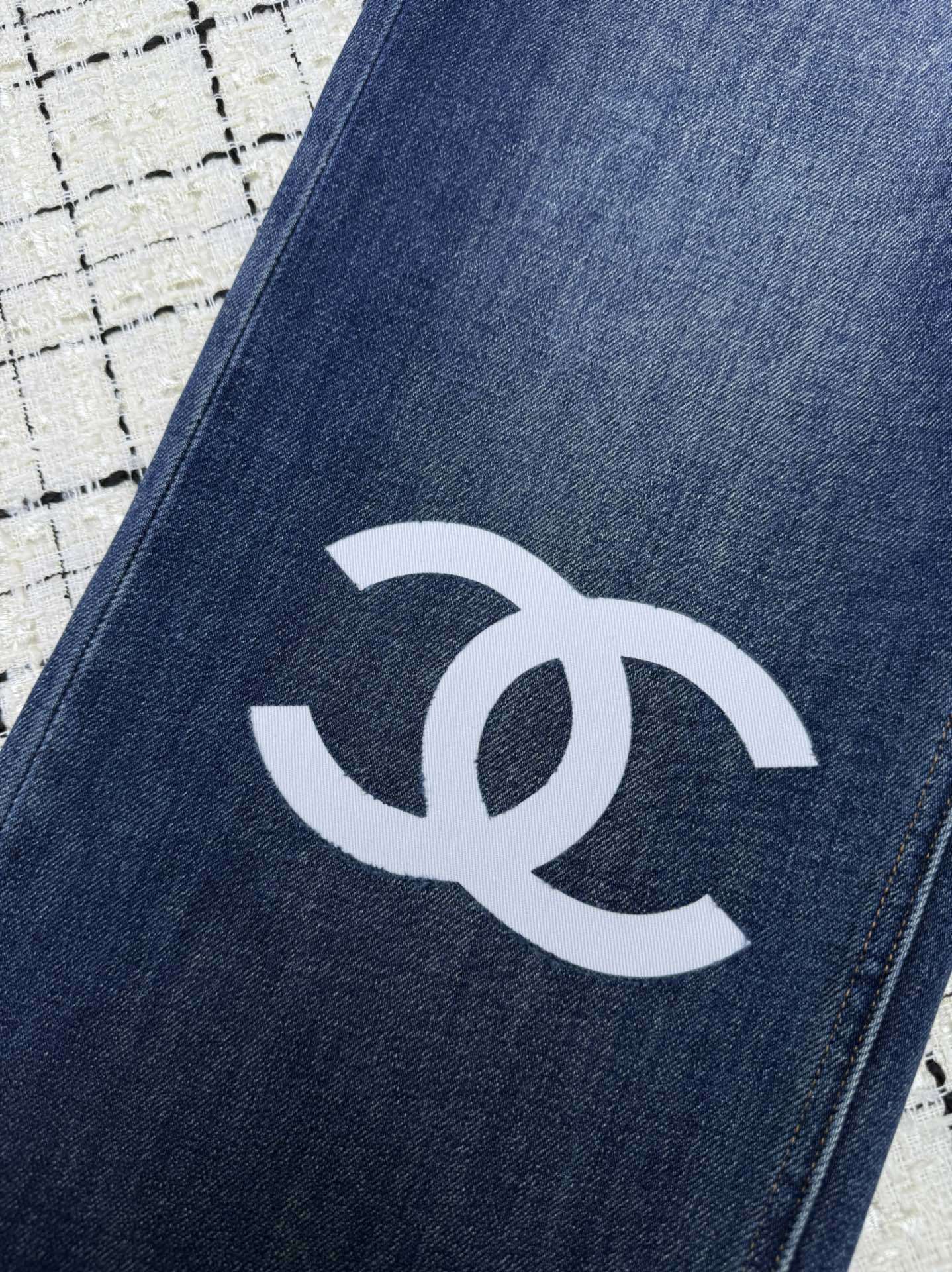 LOGO PRINT WIDE LEG DENIM JEANS