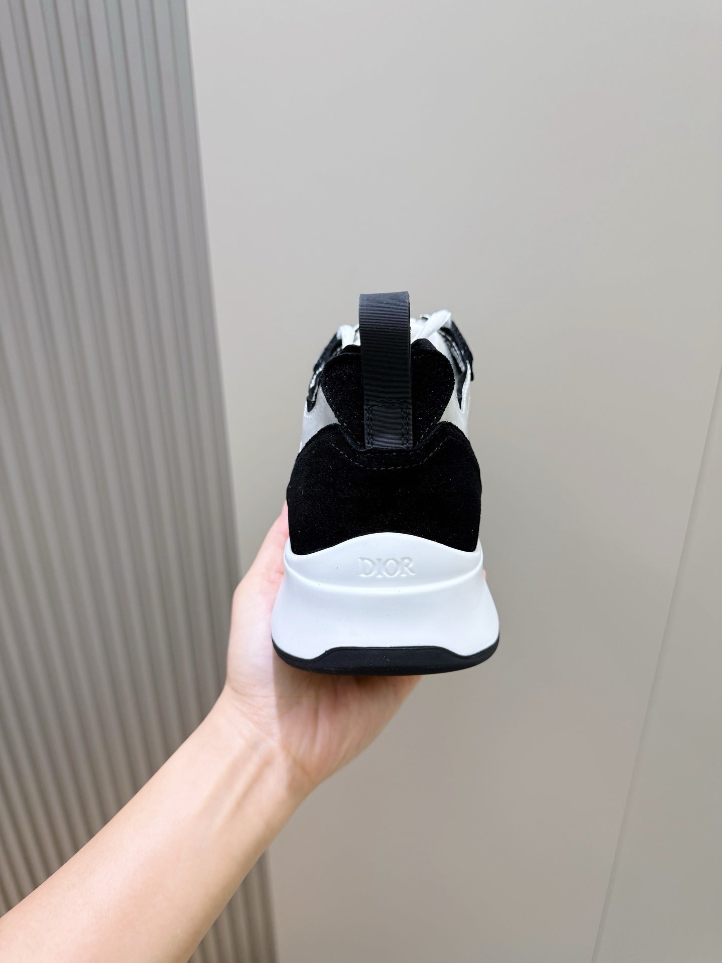 BLACK & WHITE SPORT MESH SNEAKERS