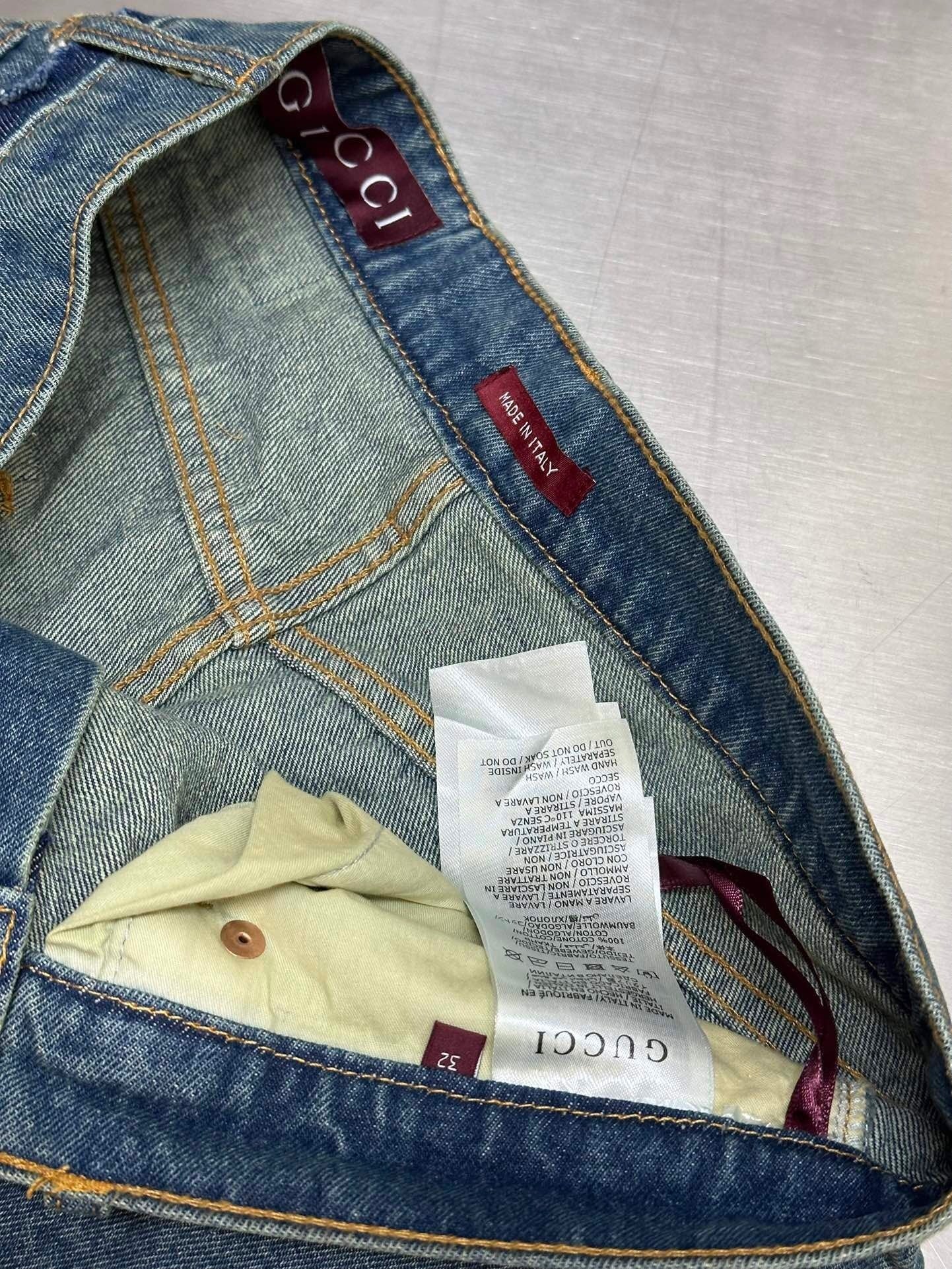 HIGH-WAIST RAW EDGE DENIM SHORTS