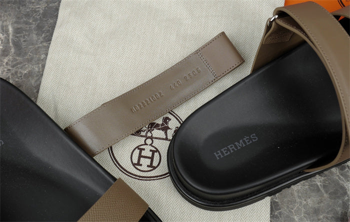 TWO-TONE H-STRAP LEATHER SLIDE SANDALS