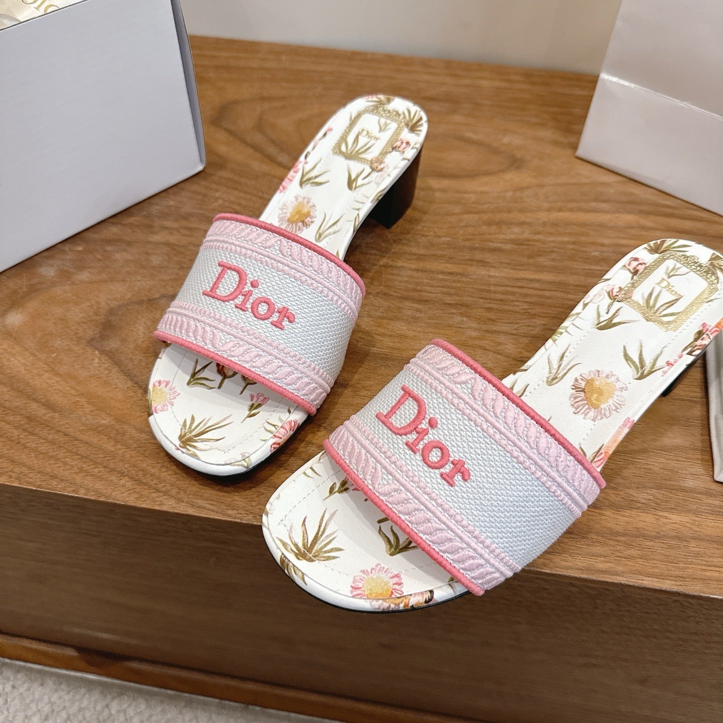 PINK FLORAL LOGO STRAP SLIDE SANDALS