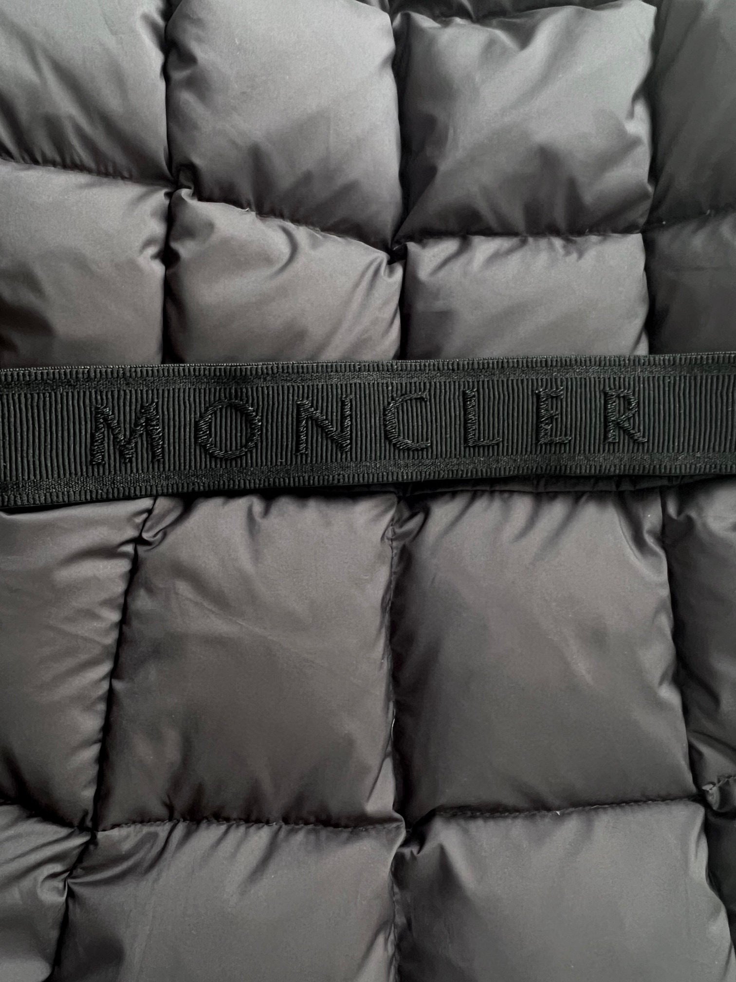 WOMEN’S LONG PADDED HOODED WINTER COAT