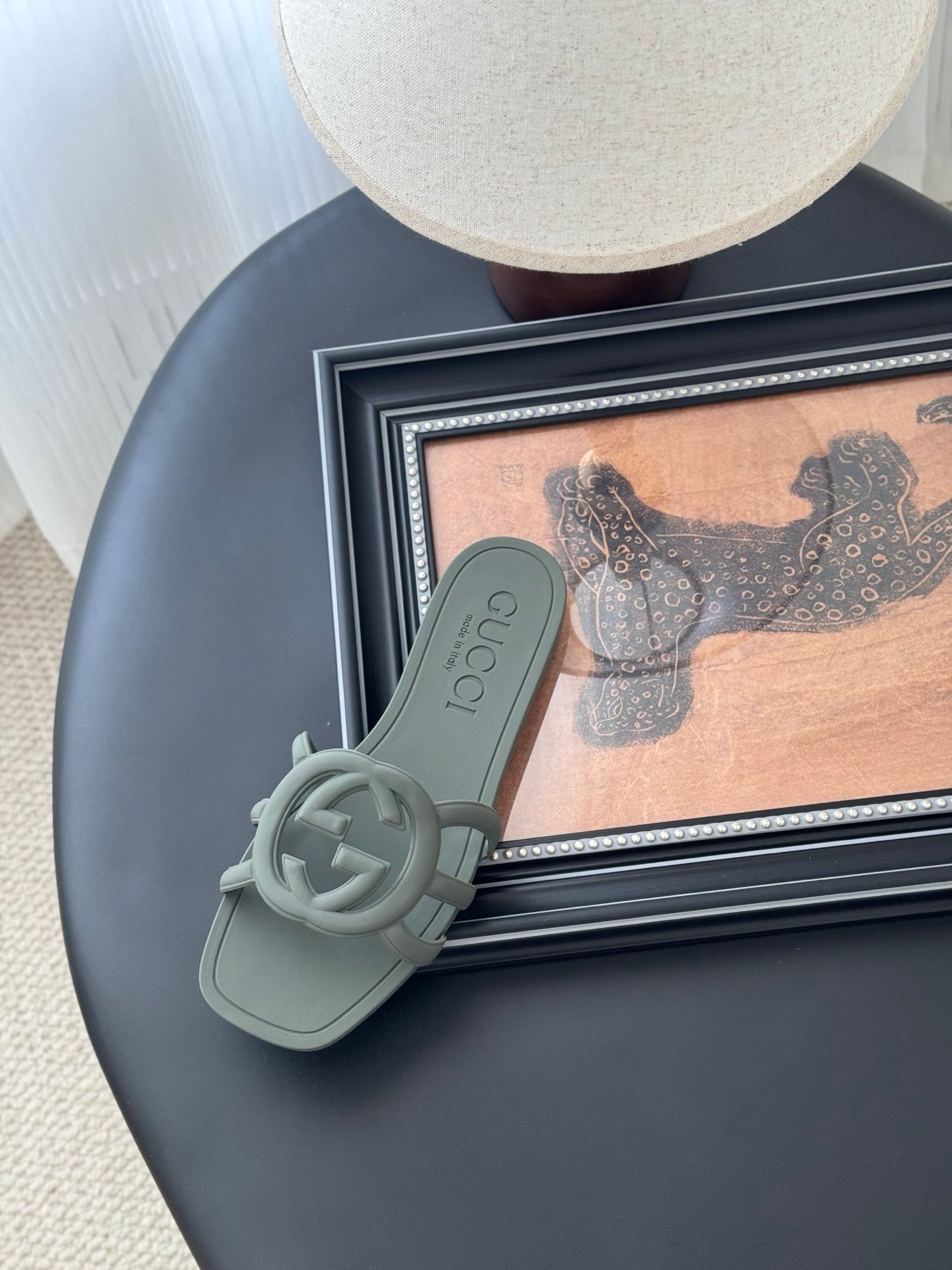 SAGE GREEN LOGO DETAIL FLAT SLIDES
