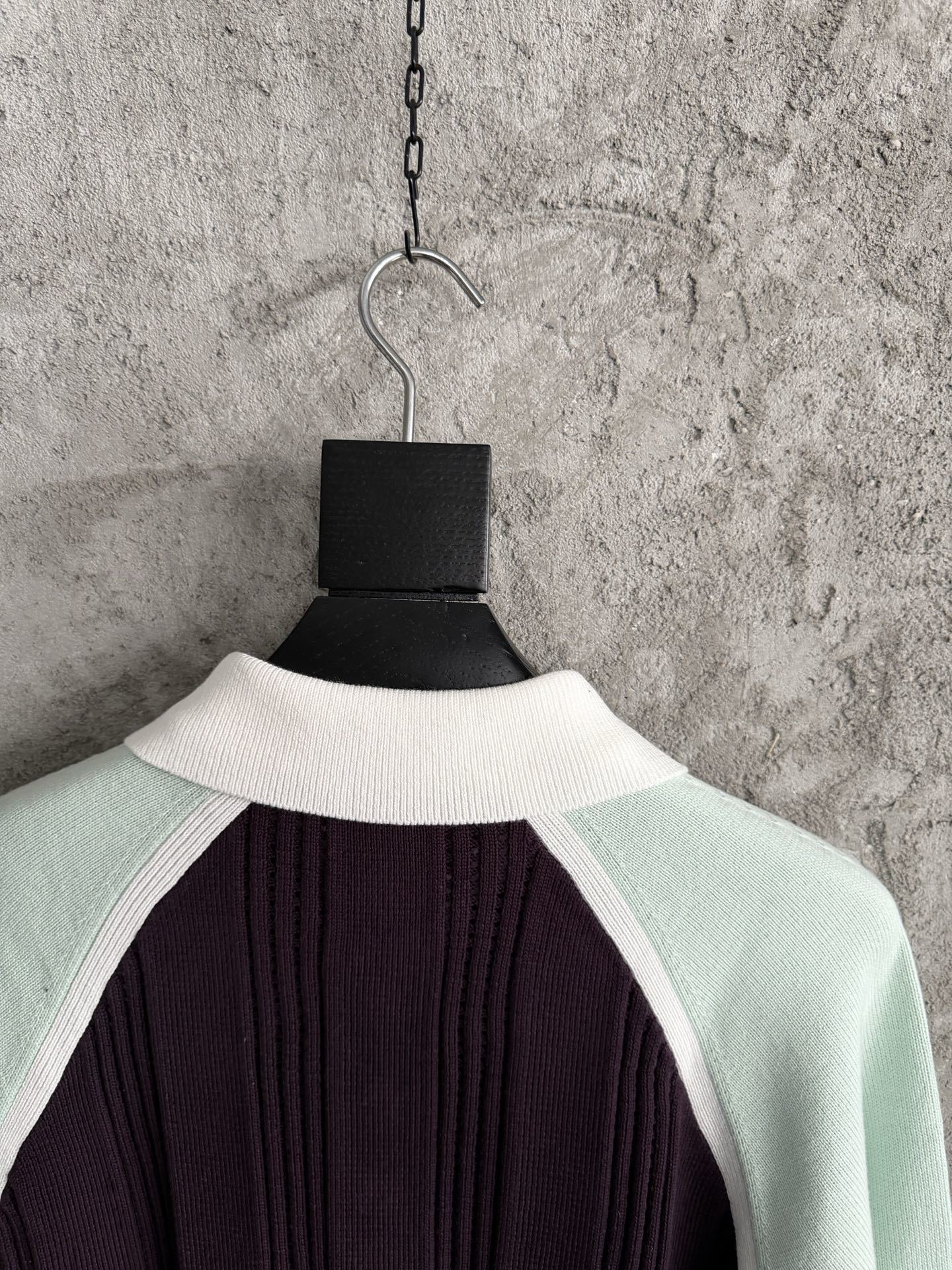 COLORBLOCK RIBBED KNIT LONG-SLEEVE POLO