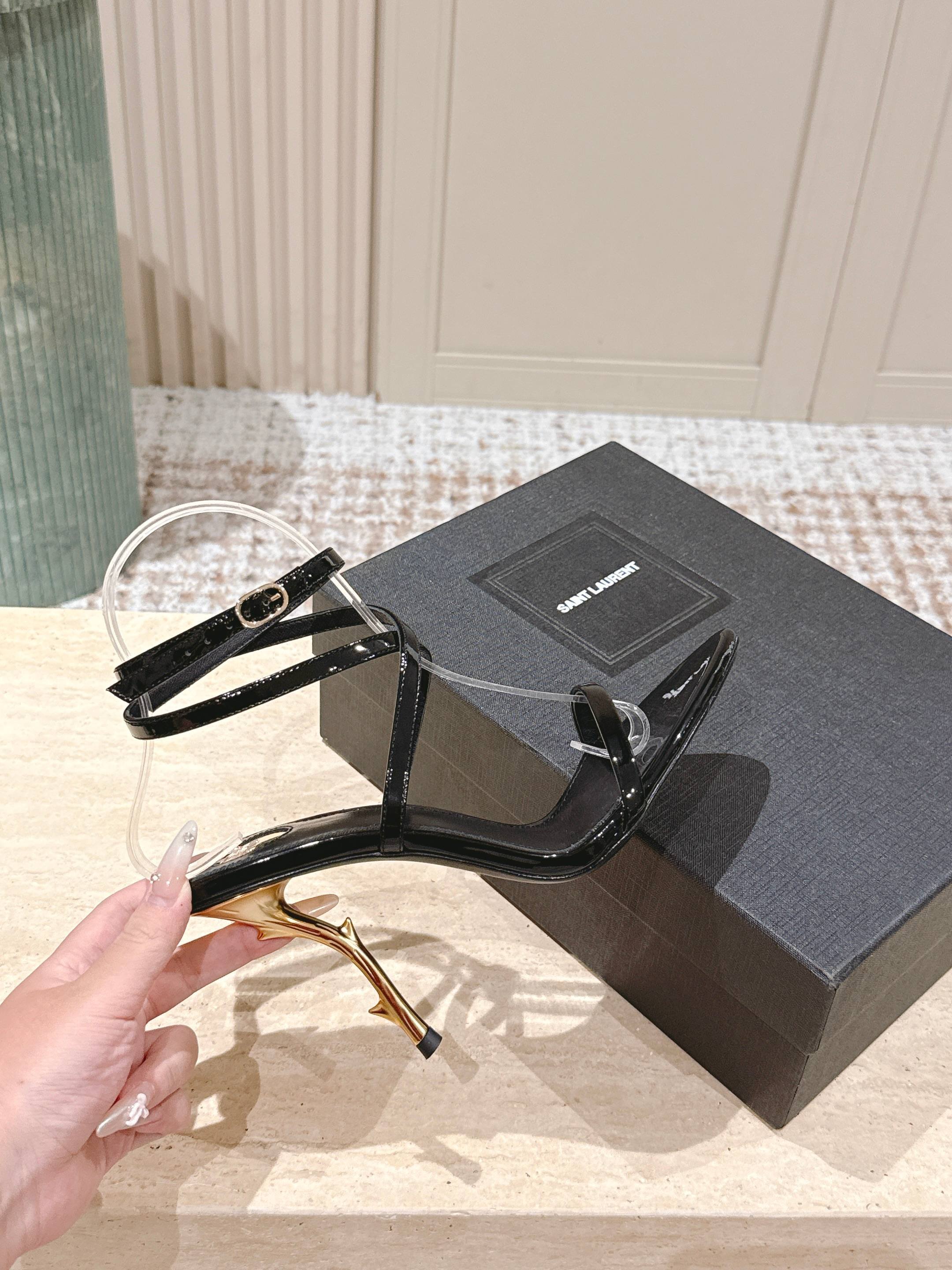 STRAPPY PATENT HEEL SANDALS