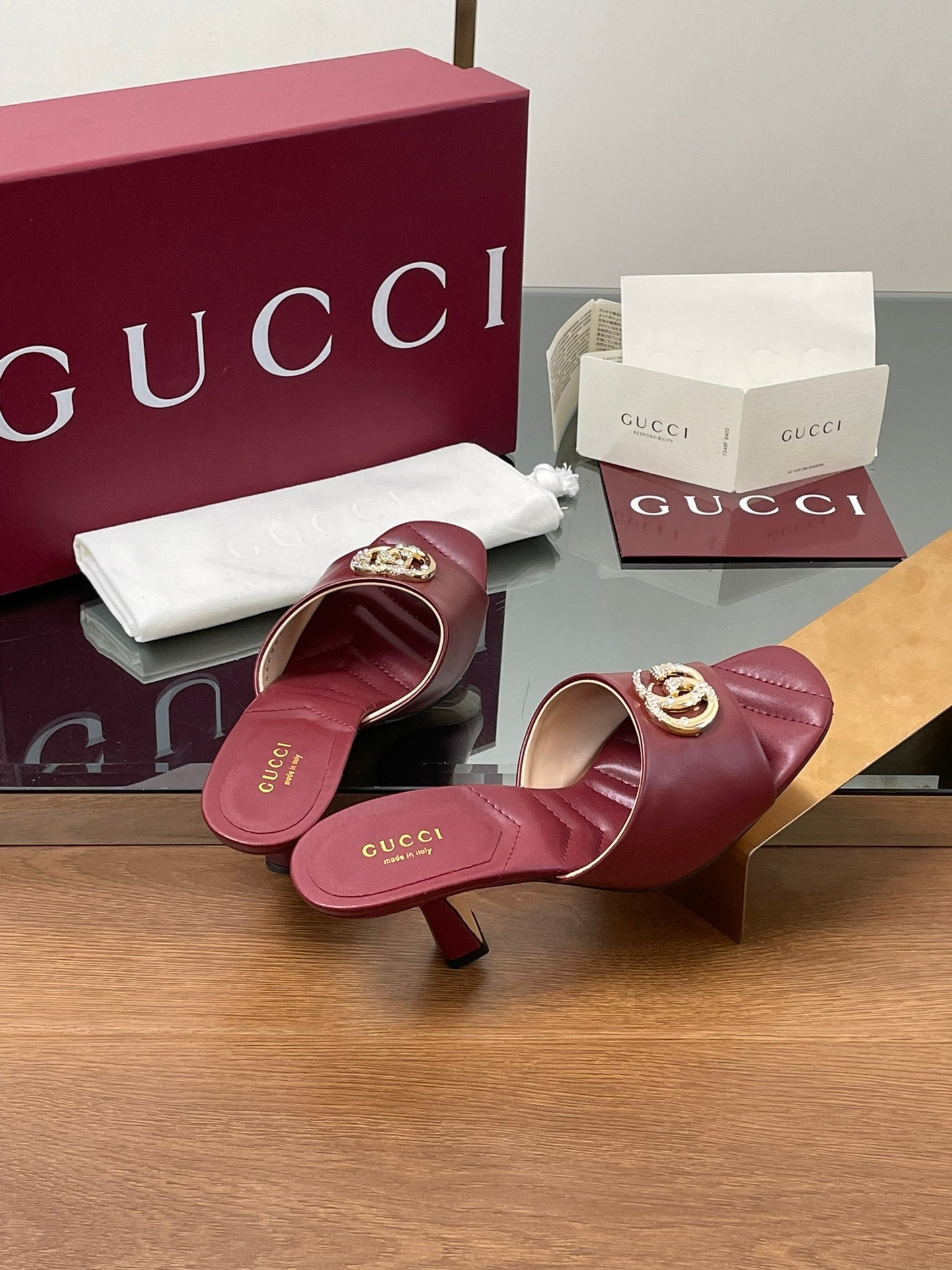 BURGUNDY BLOCK HEEL SLIDES