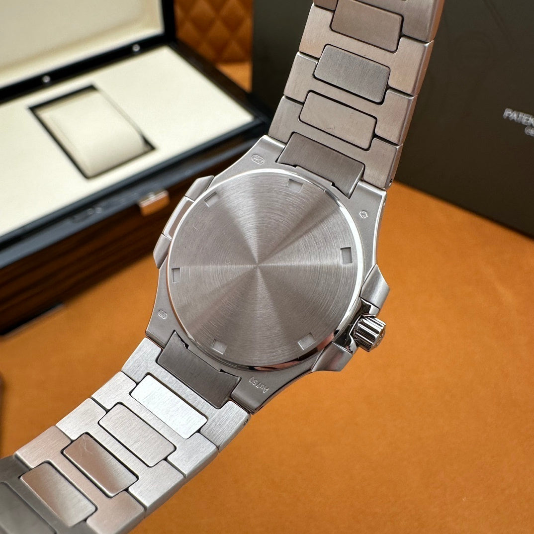 LUXURY STAINLESS STEEL DIAMOND WATCH