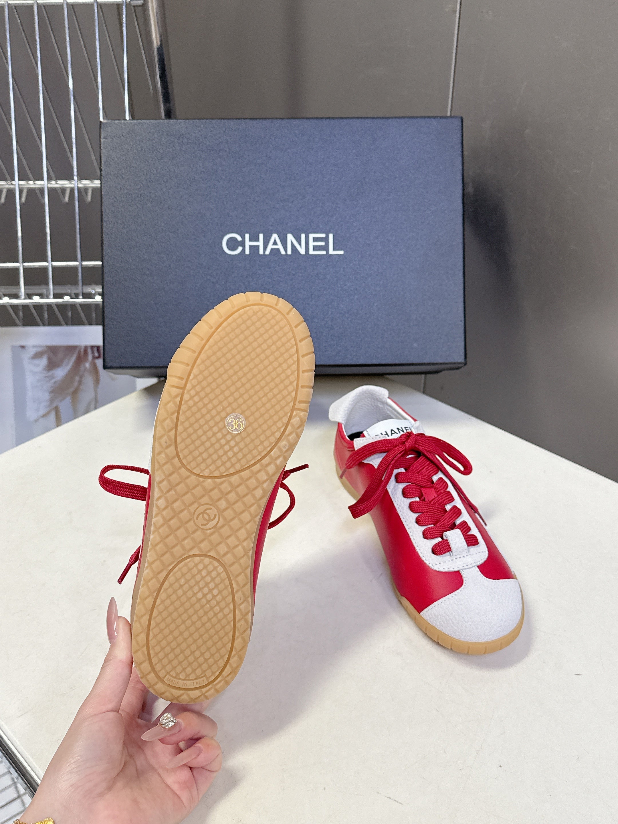 PINK WHITE RETRO SNEAKERS