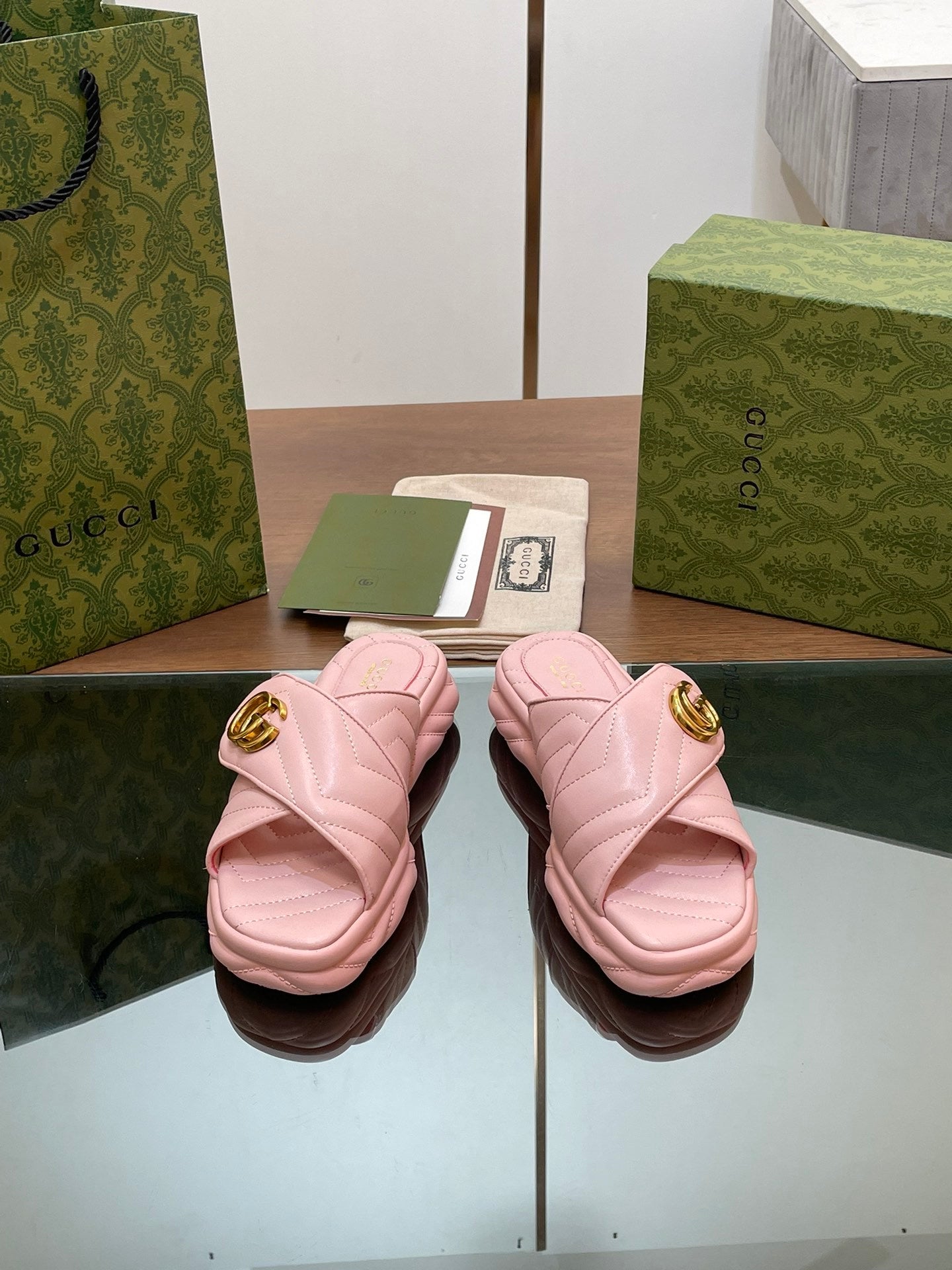 QUILTED PLATFORM SLIDE SANDALS – BLUSH PINK