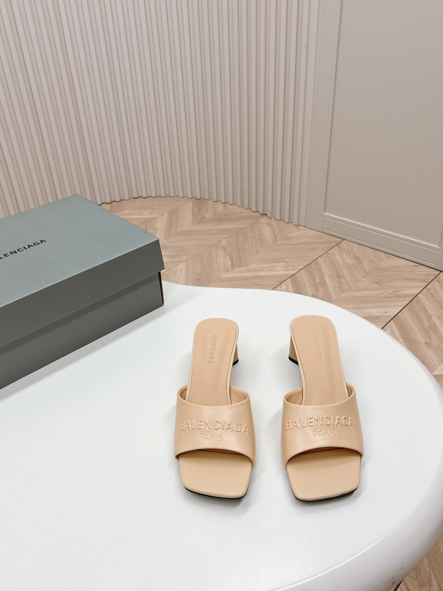 BEIGE MINIMAL BLOCK HEEL MULES