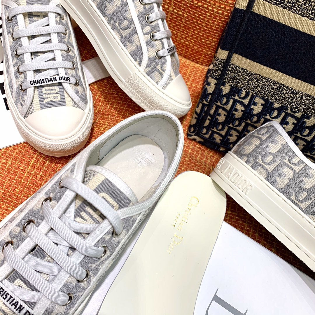 OBLIQUE PRINT LOW-TOP CANVAS SNEAKERS