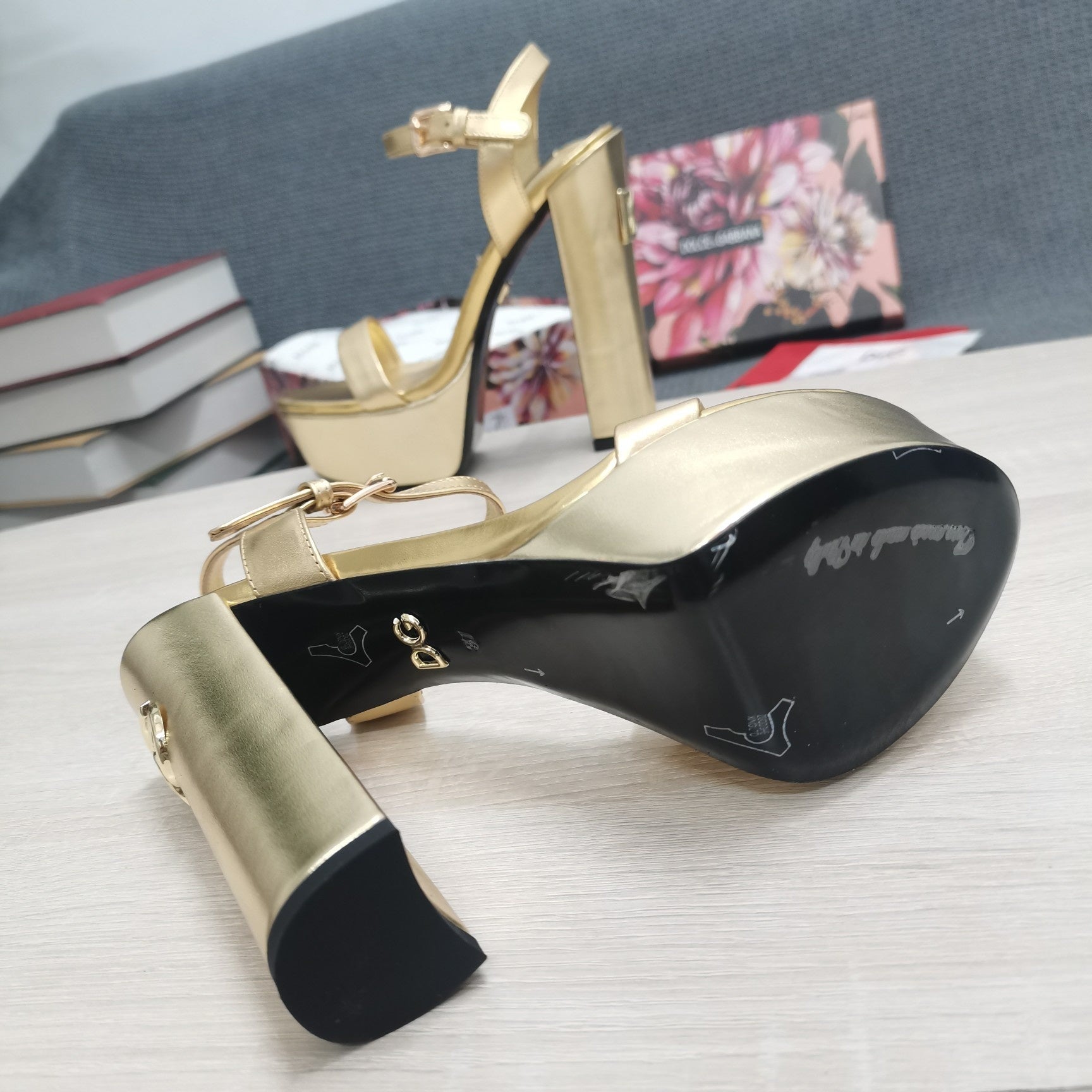 GOLD METALLIC PLATFORM STRAPPY HEEL SANDALS