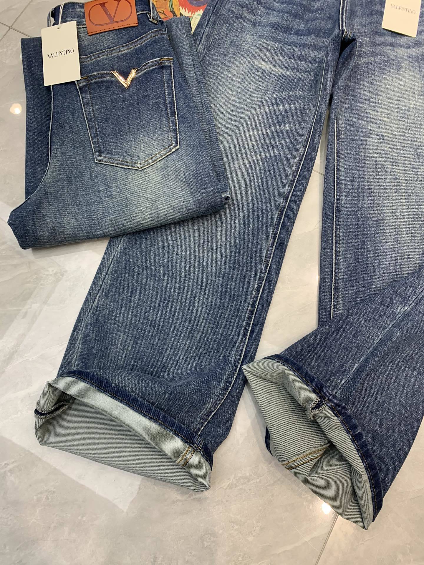HIGH-WAIST WIDE LEG DENIM JEANS WITH LOGO DETAIL