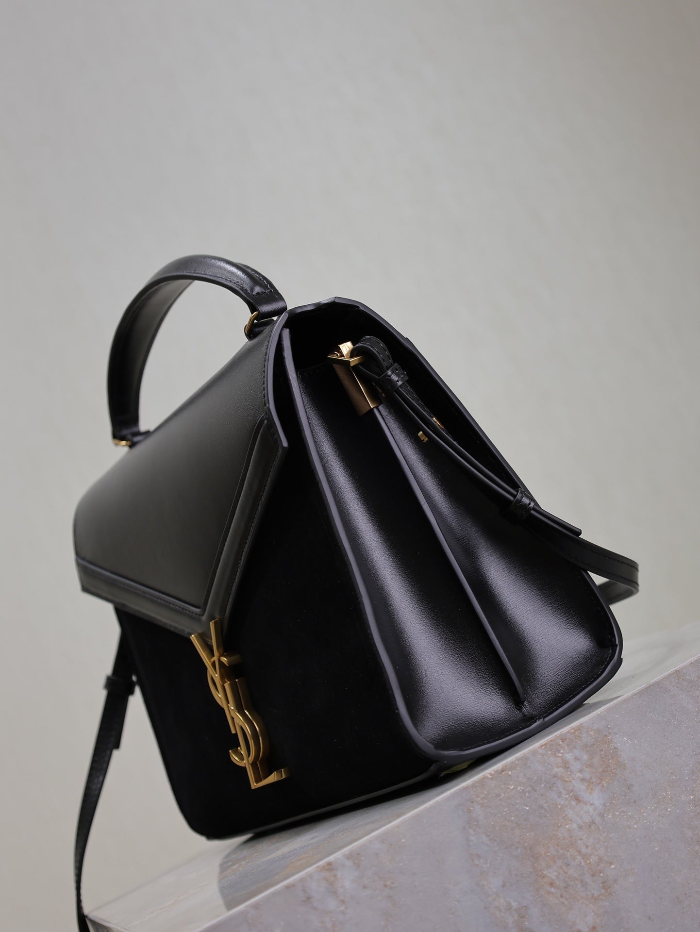 STRUCTURED TOP-HANDLE ENVELOPE BAG