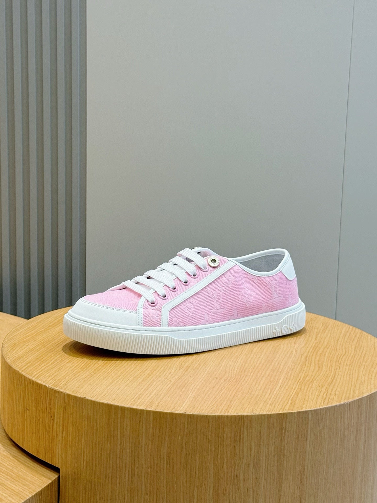 PINK LOW-TOP CASUAL SNEAKERS