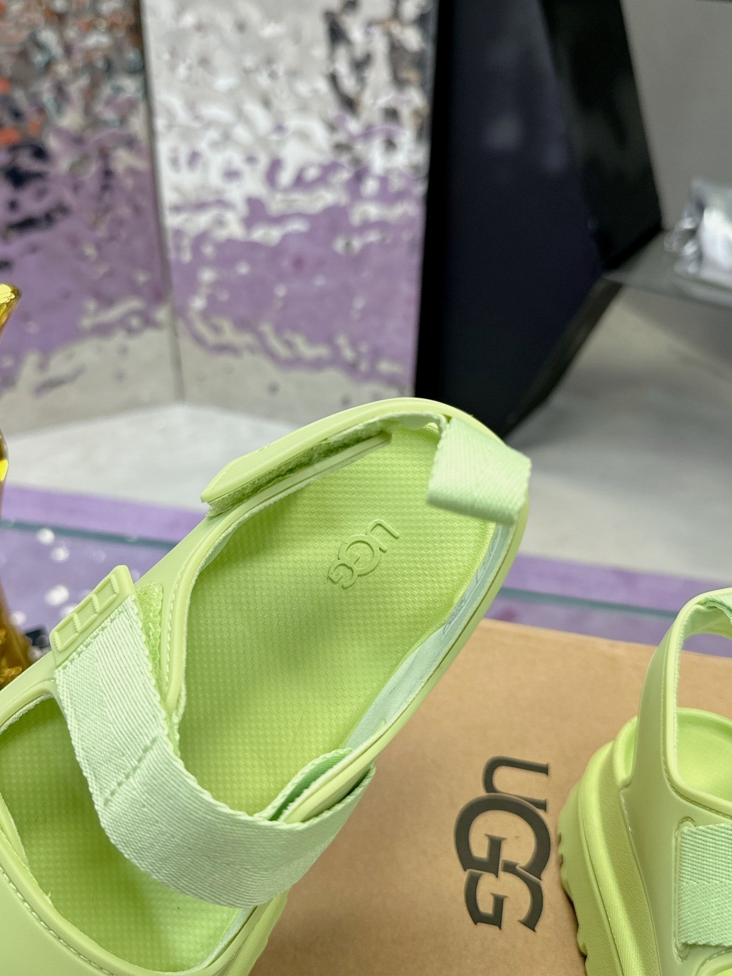 PLATFORM SANDALS – LIME