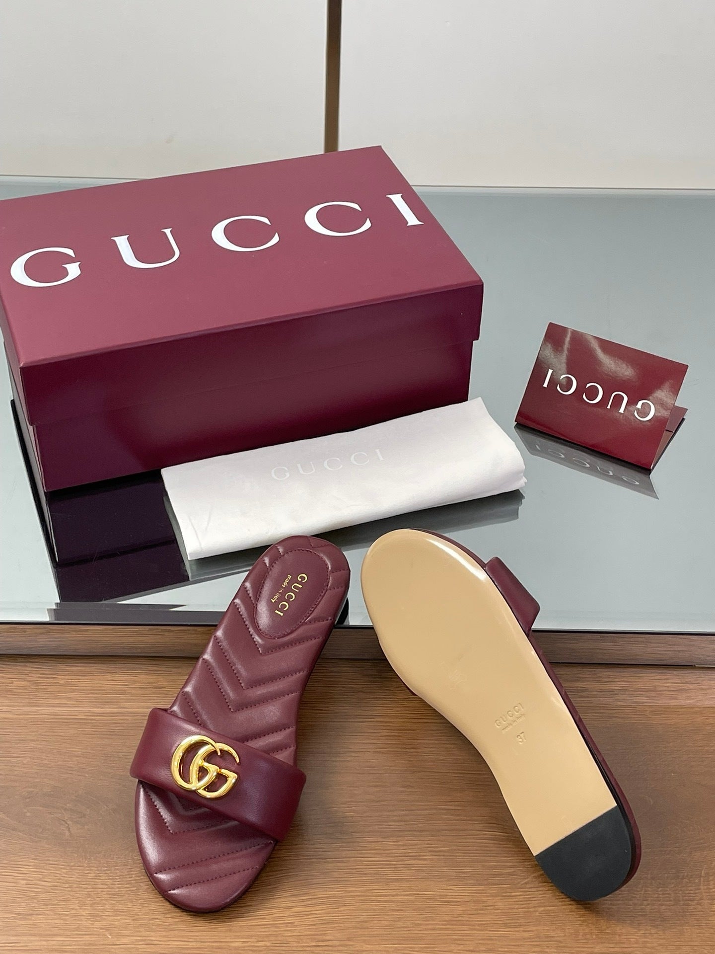 BURGUNDY QUILTED SLIDE SANDALS