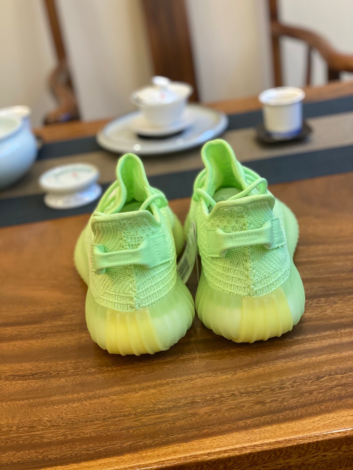 UNISEX BREATHABLE KNIT LOW-TOP SNEAKERS – LIGHT GREEN