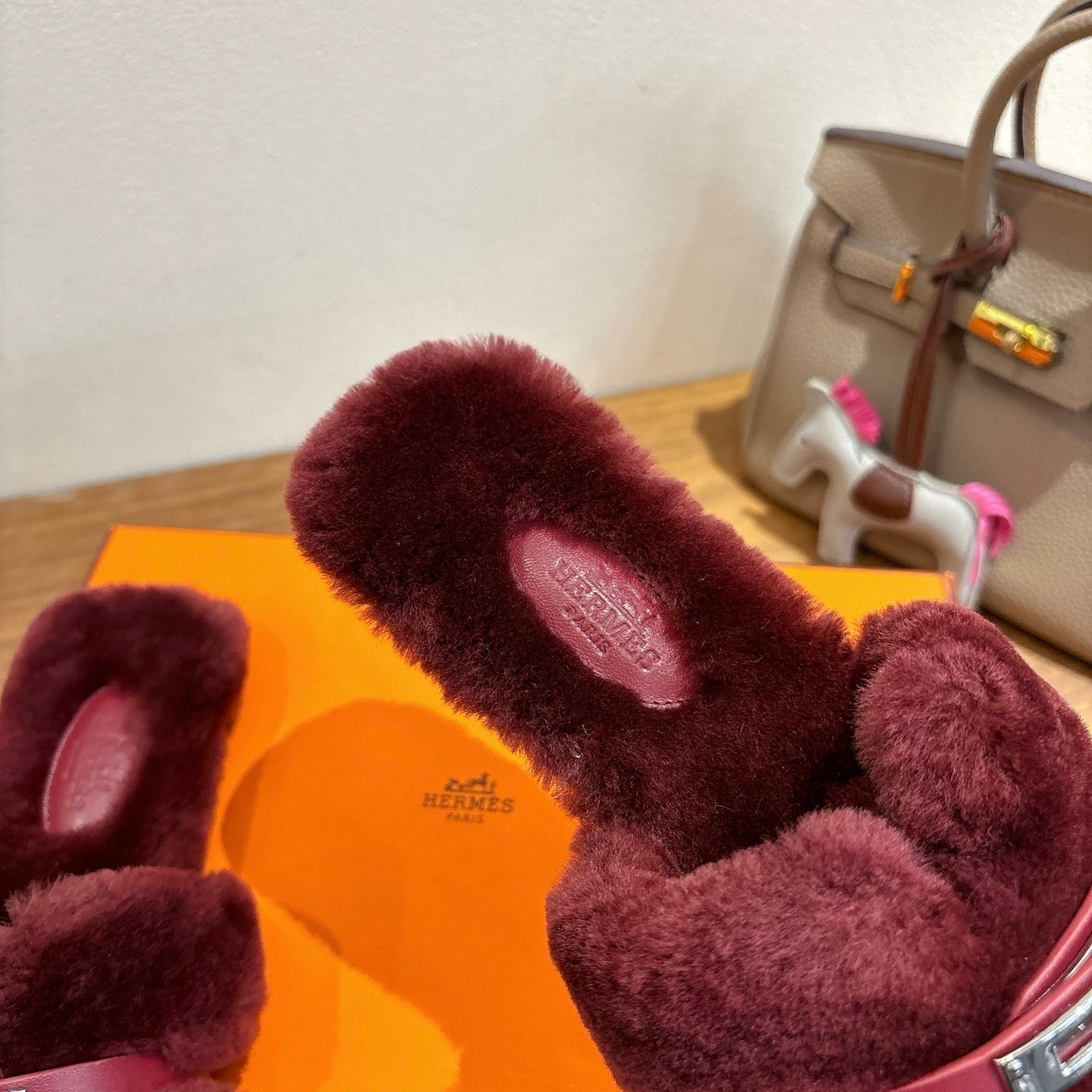 BURGUNDY FAUX FUR MULE SLIPPERS WITH METALLIC ACCENT