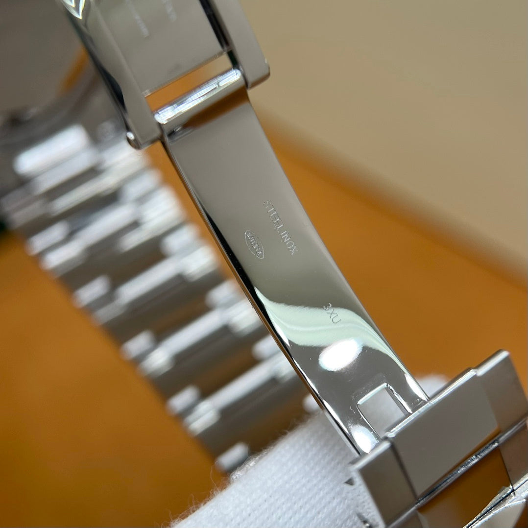 LUXURY CHRONOGRAPH STEEL WATCH