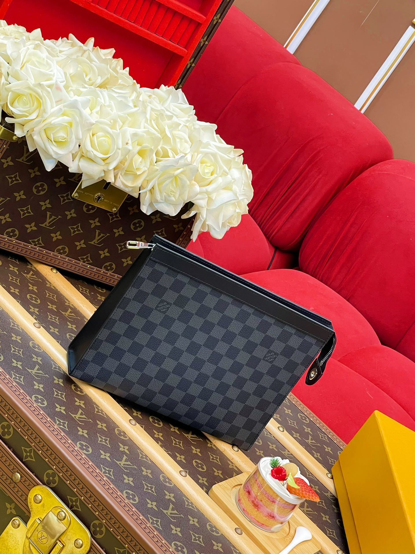 DAMIER CHECK ZIP POUCH CLUTCH