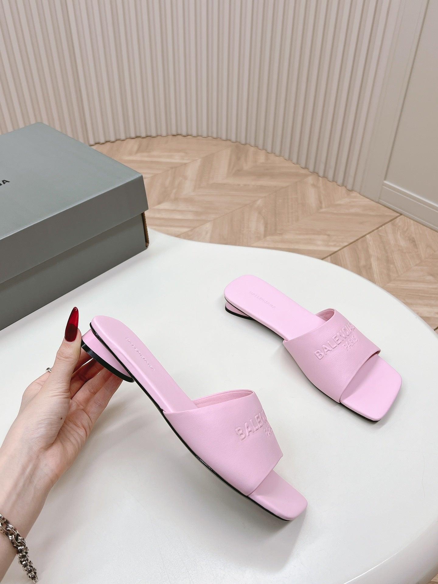 PINK MINIMAL FLAT MULES
