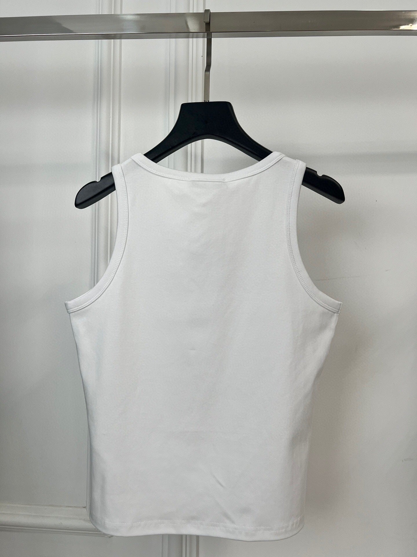 FITTED RIBBED TANK TOP