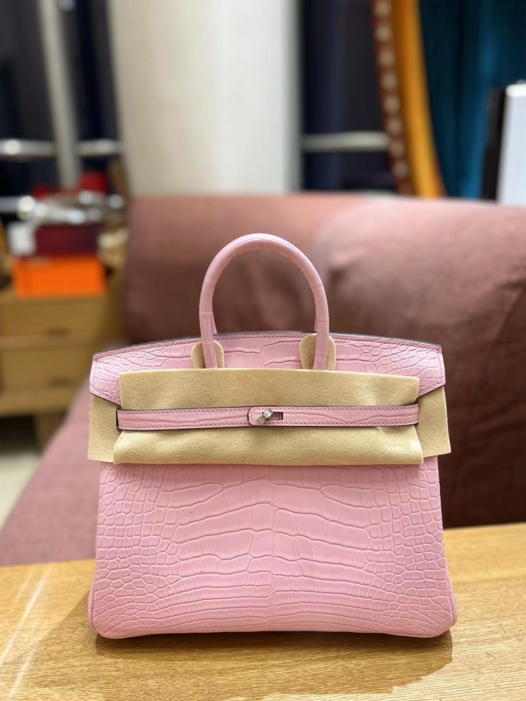 BLUSH PINK MATTE CROCODILE EMBOSSED LUXURY STRUCTURED HANDBAG