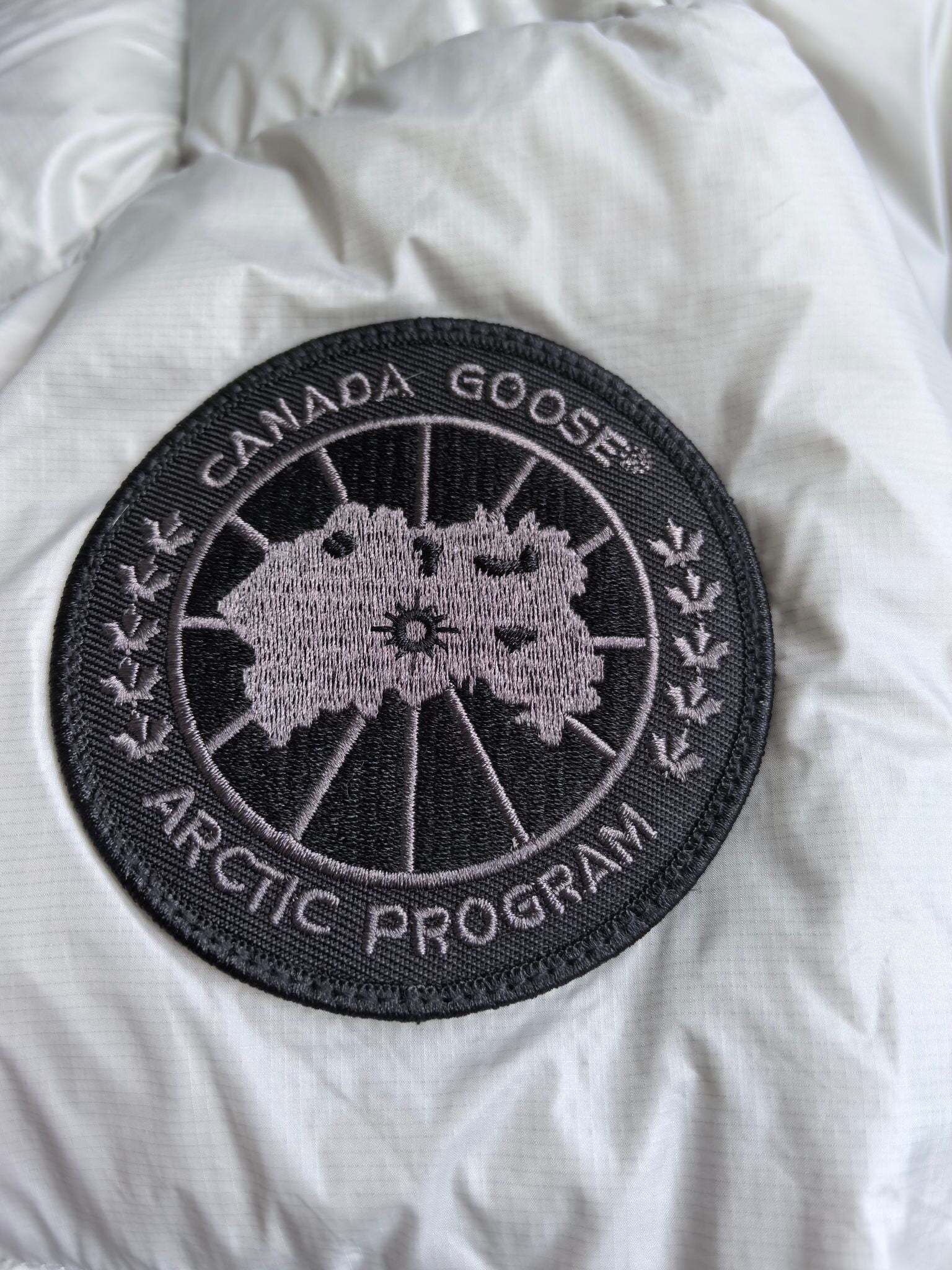 HOODED PUFFER JACKET